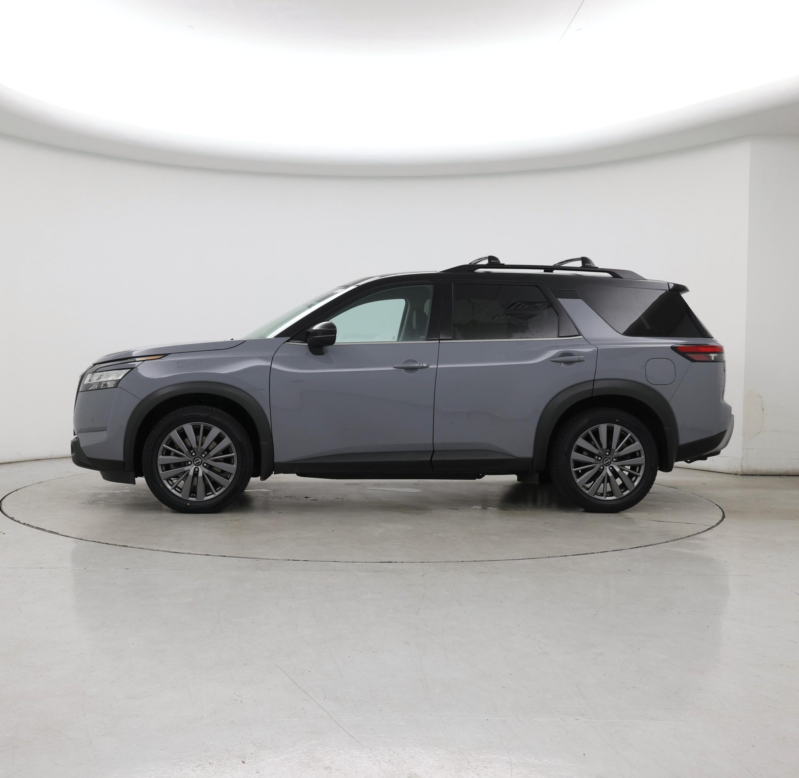 Thumbnail: 2023 Nissan Pathfinder - 3