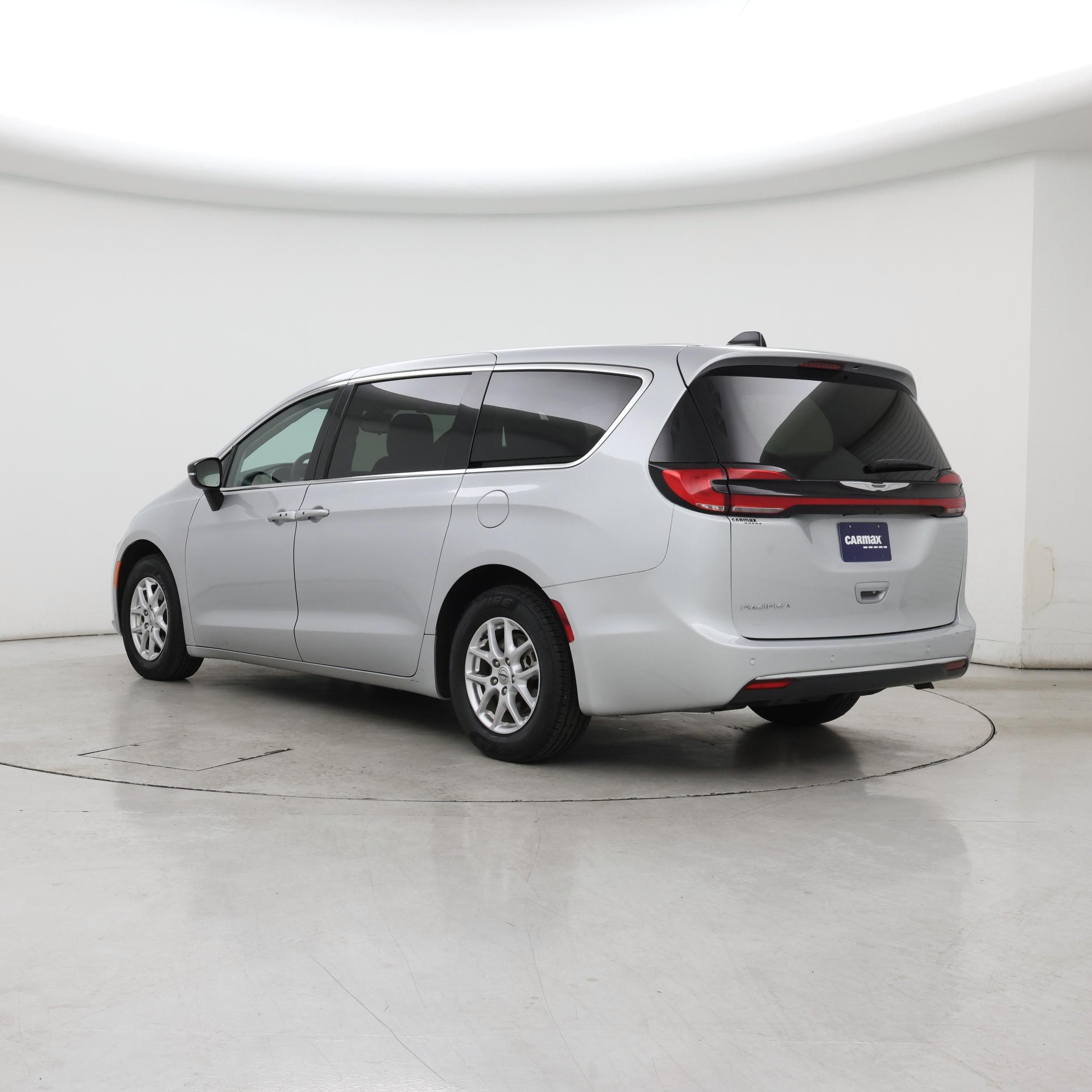Thumbnail: 2024 Chrysler Pacifica - 2