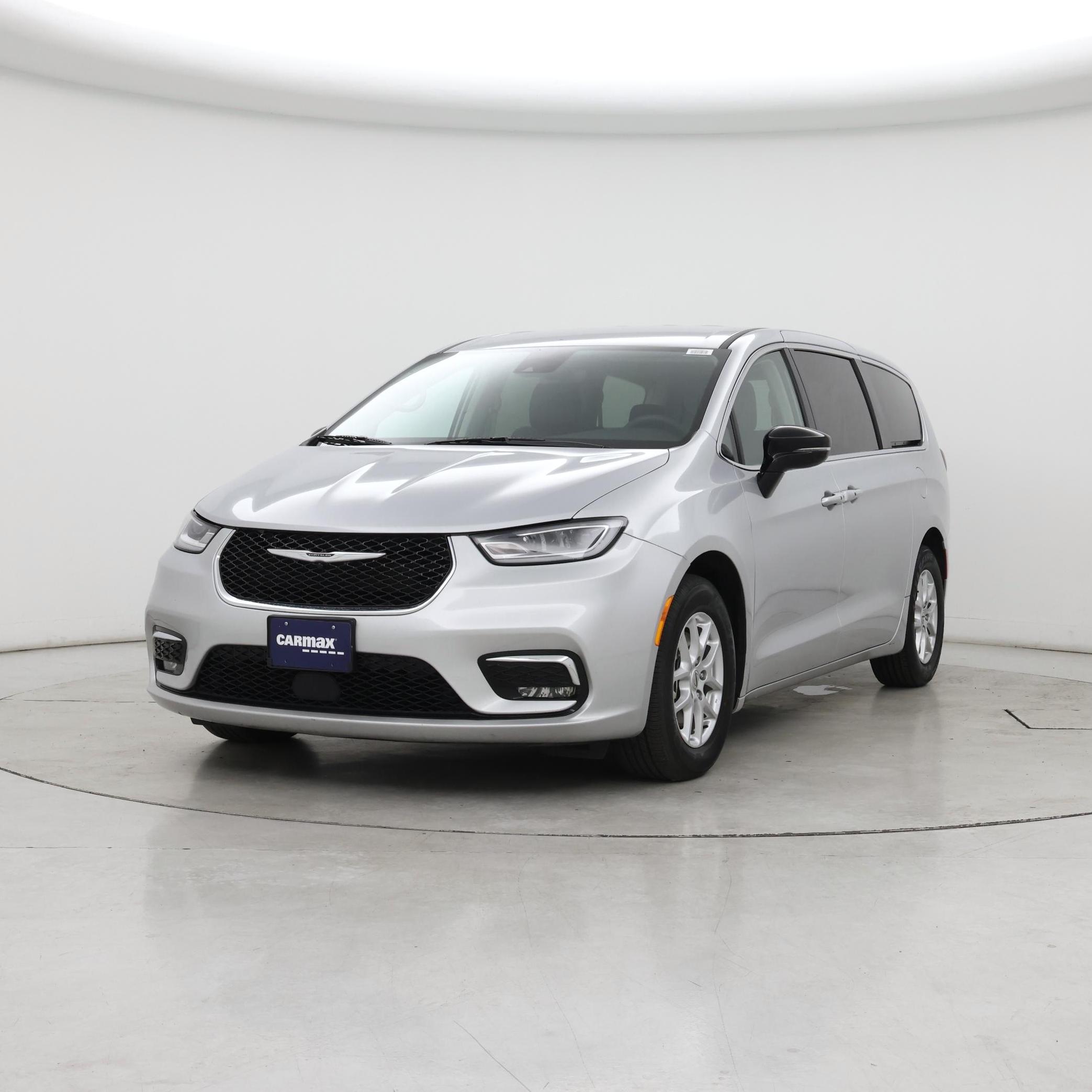 Thumbnail: 2024 Chrysler Pacifica - 4