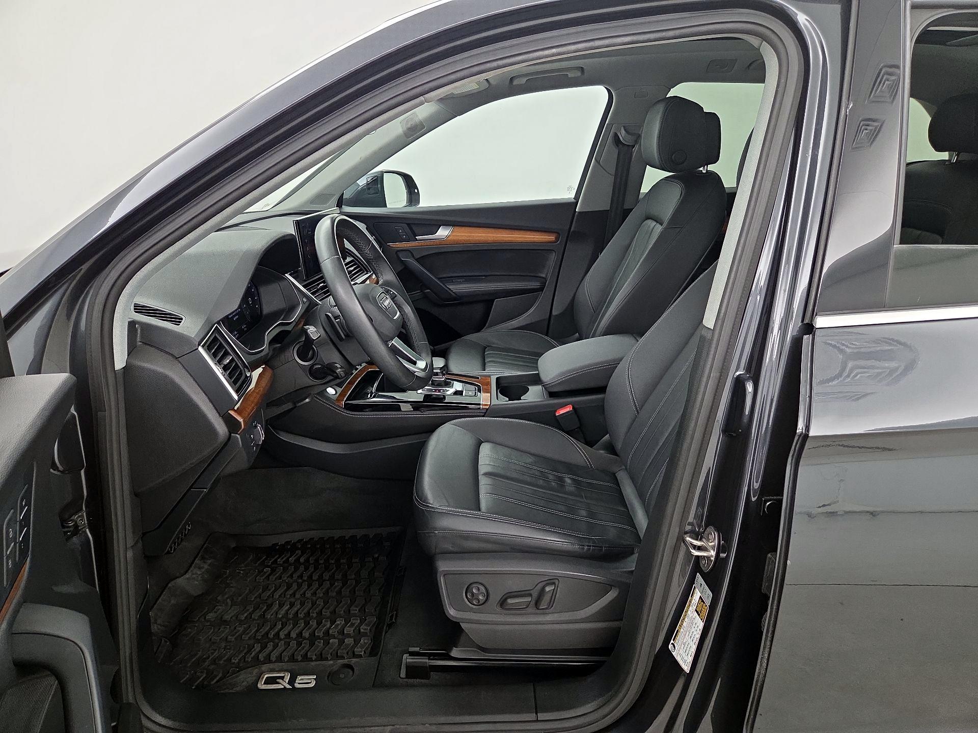 Thumbnail: 2023 Audi Q5 - 11
