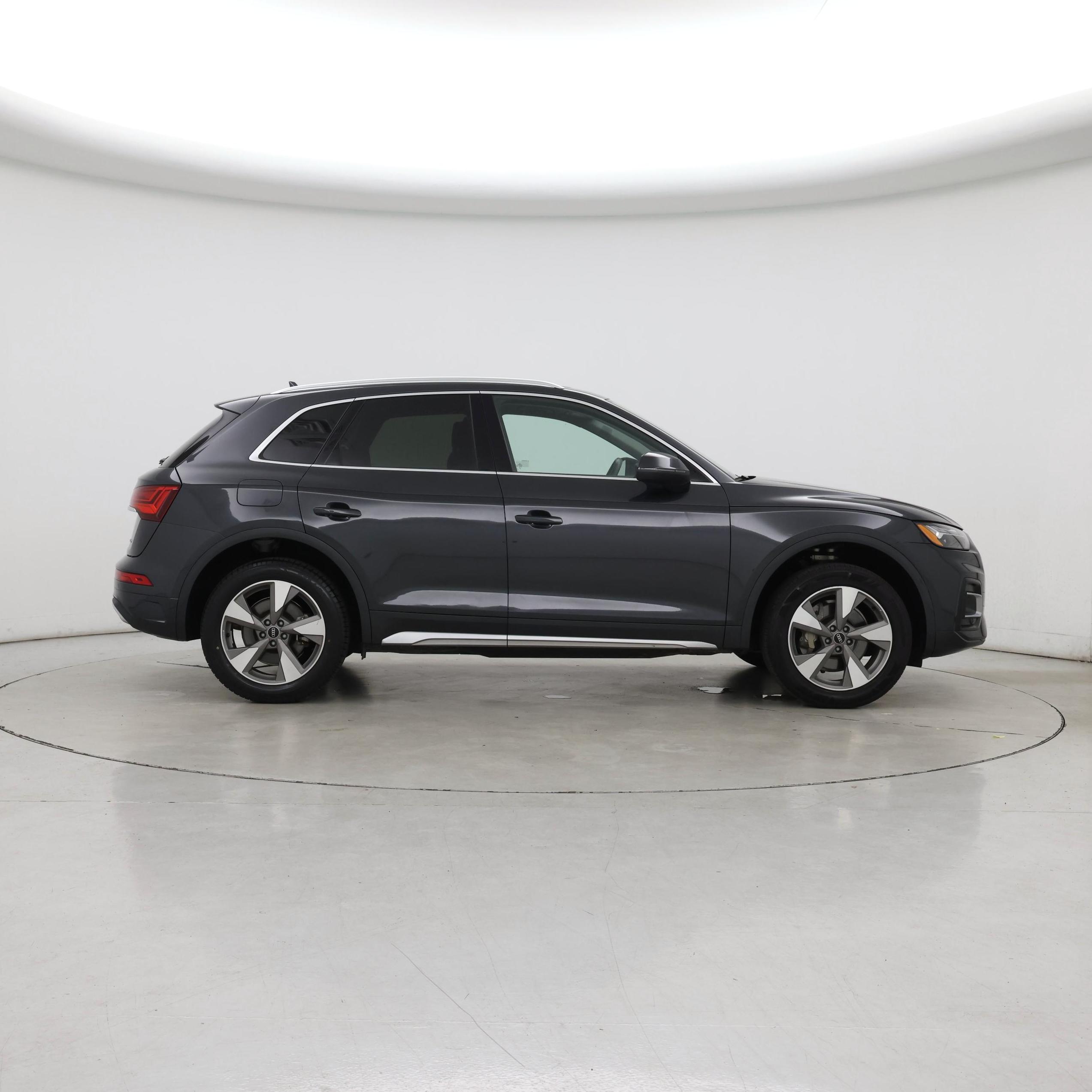 Thumbnail: 2023 Audi Q5 - 7