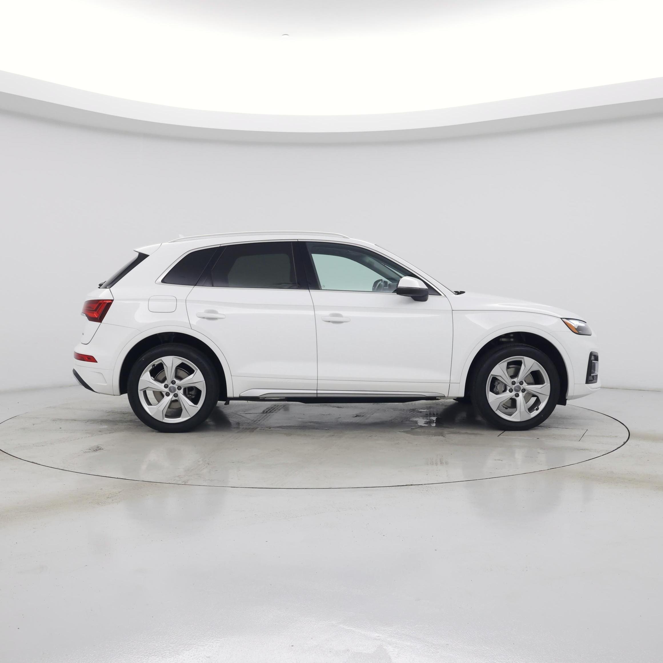 Thumbnail: 2021 Audi Q5 - 7