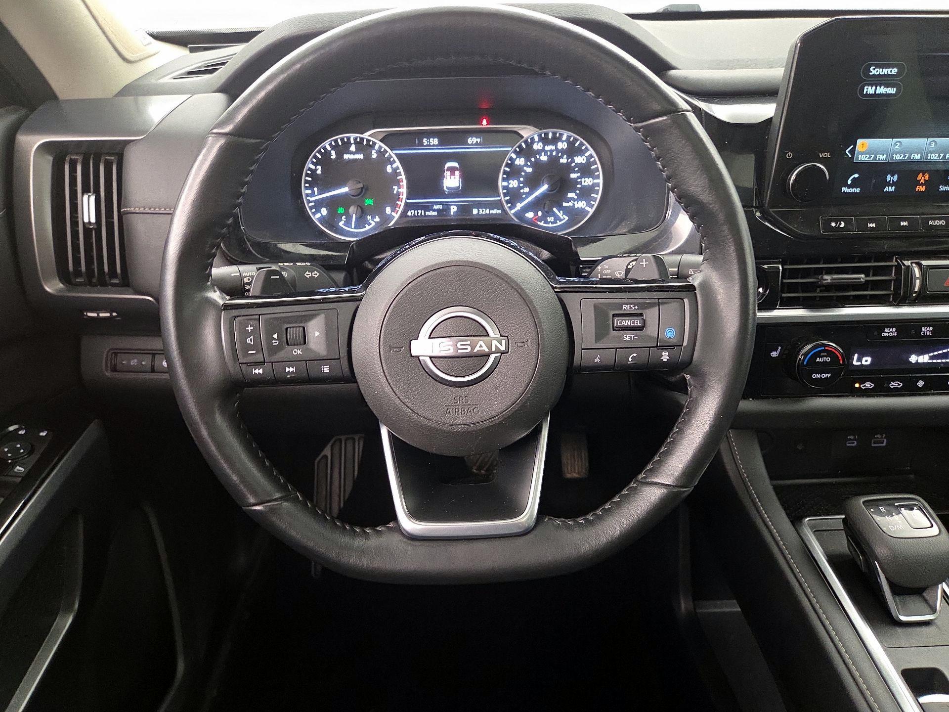 Thumbnail: 2023 Nissan Pathfinder - 10