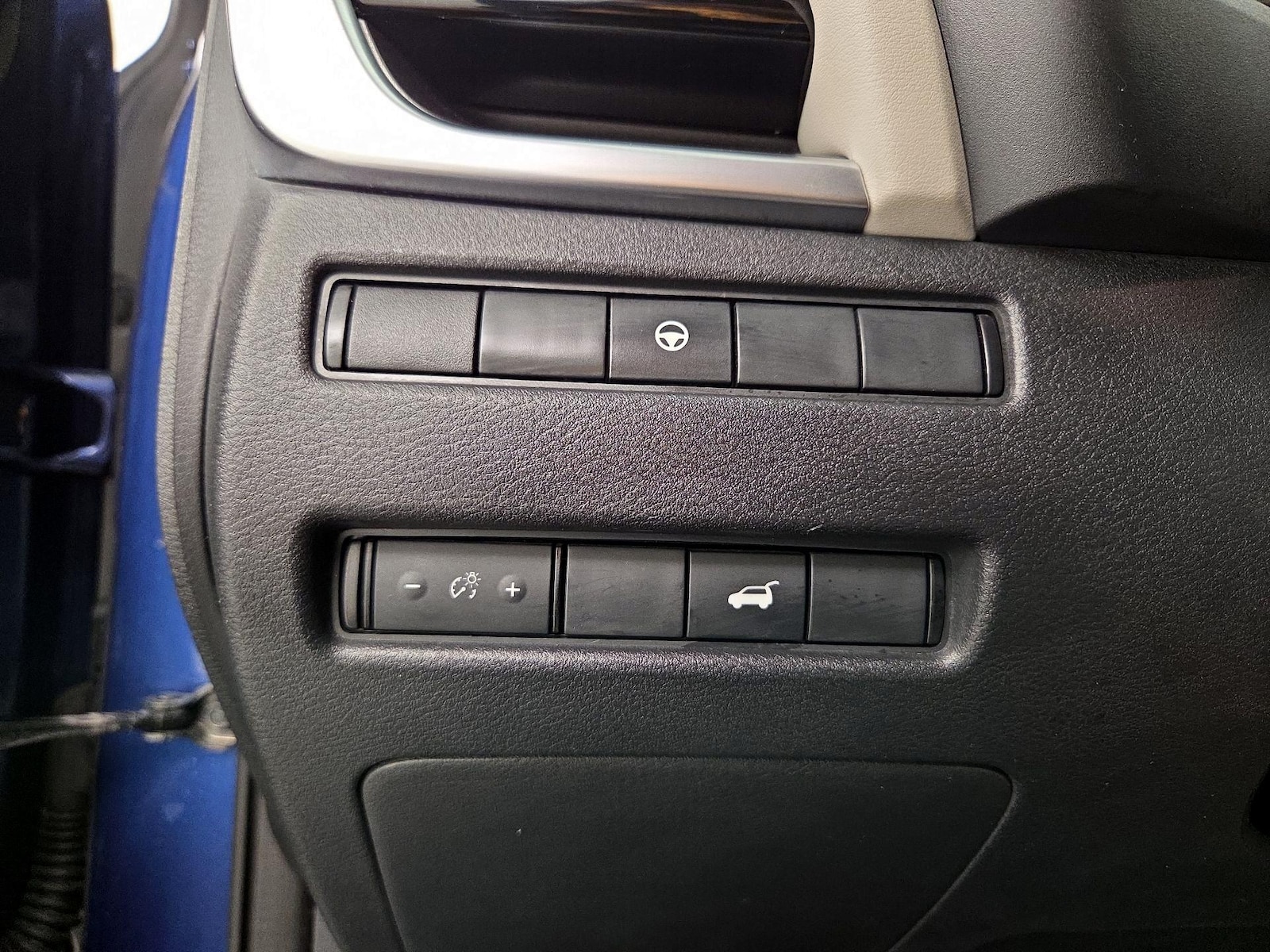 2023 Nissan Rogue SV - Photo 14