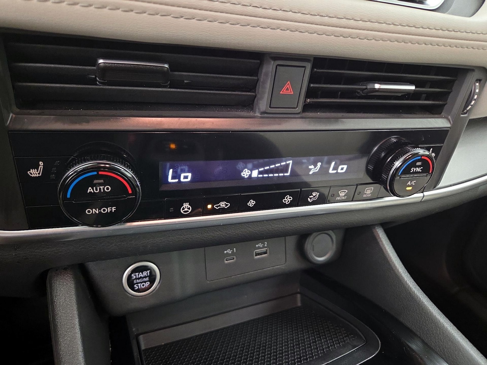 2023 Nissan Rogue SV - Photo 17