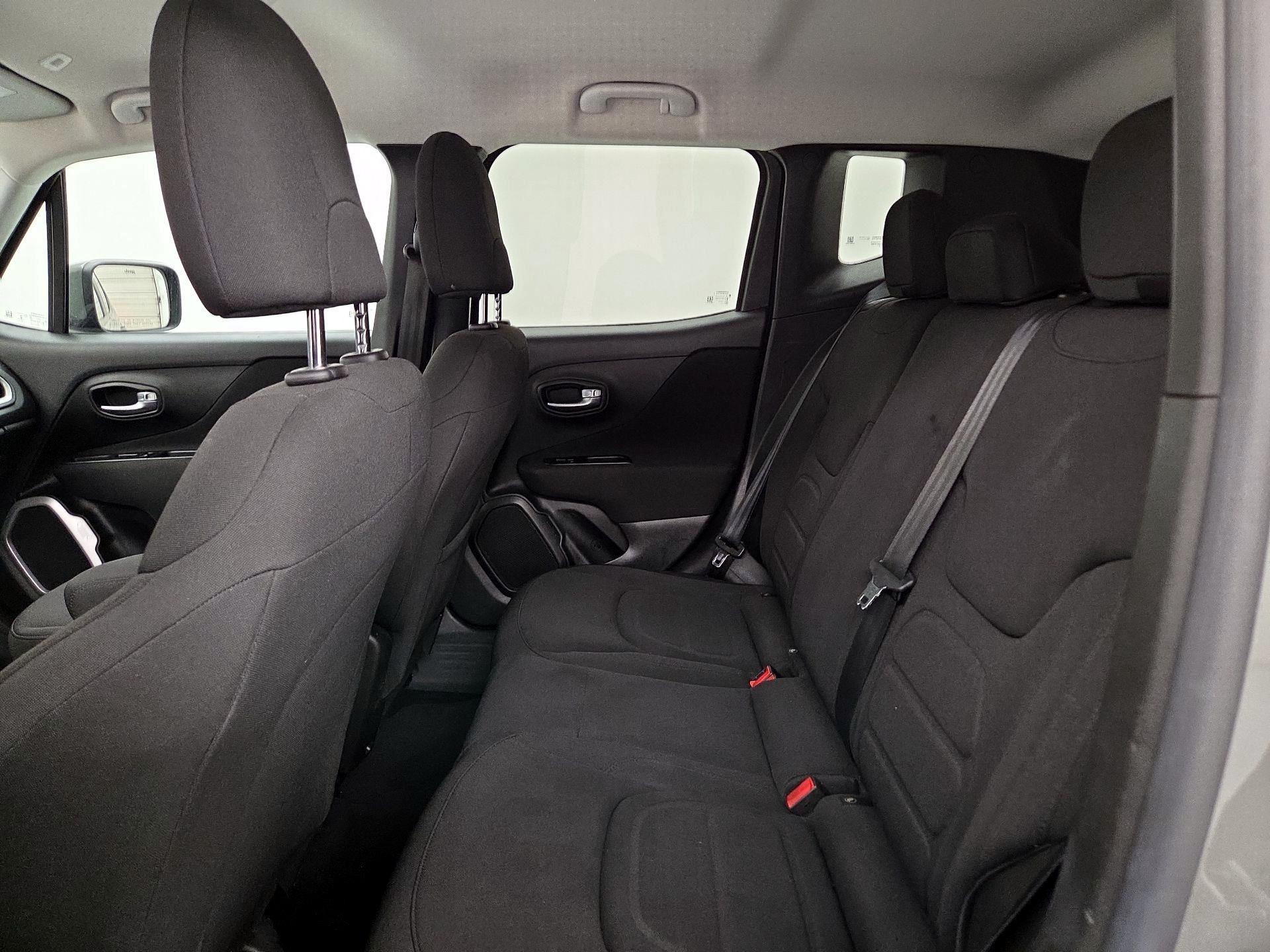 Thumbnail: 2021 Jeep Renegade - 20
