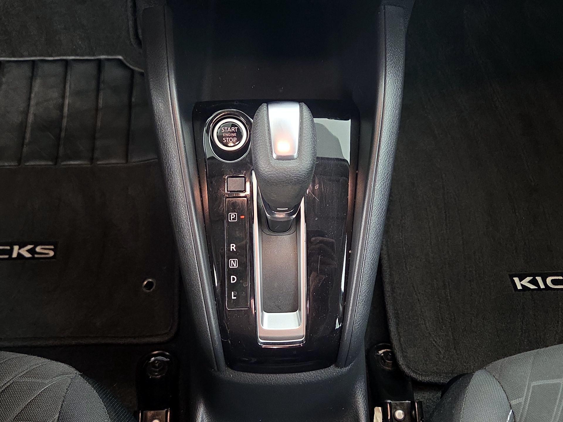 Thumbnail: 2021 Nissan Kicks - 17