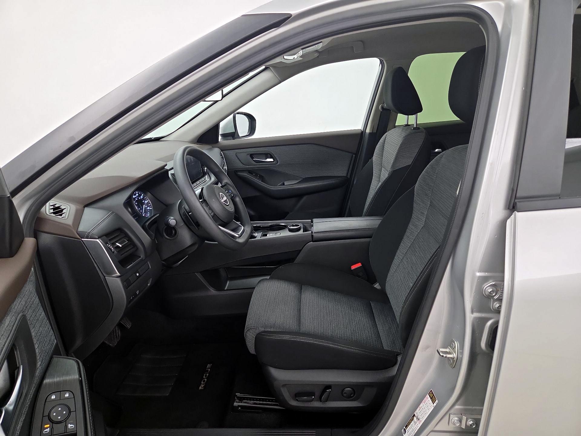 Thumbnail: 2023 Nissan Rogue - 11