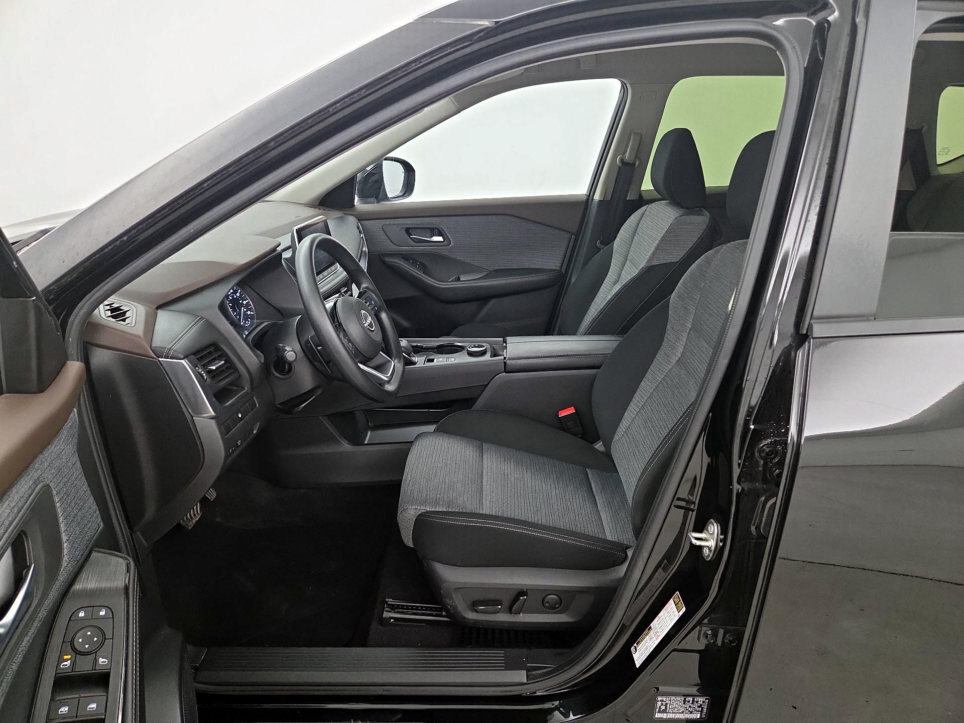 Thumbnail: 2023 Nissan Rogue - 11