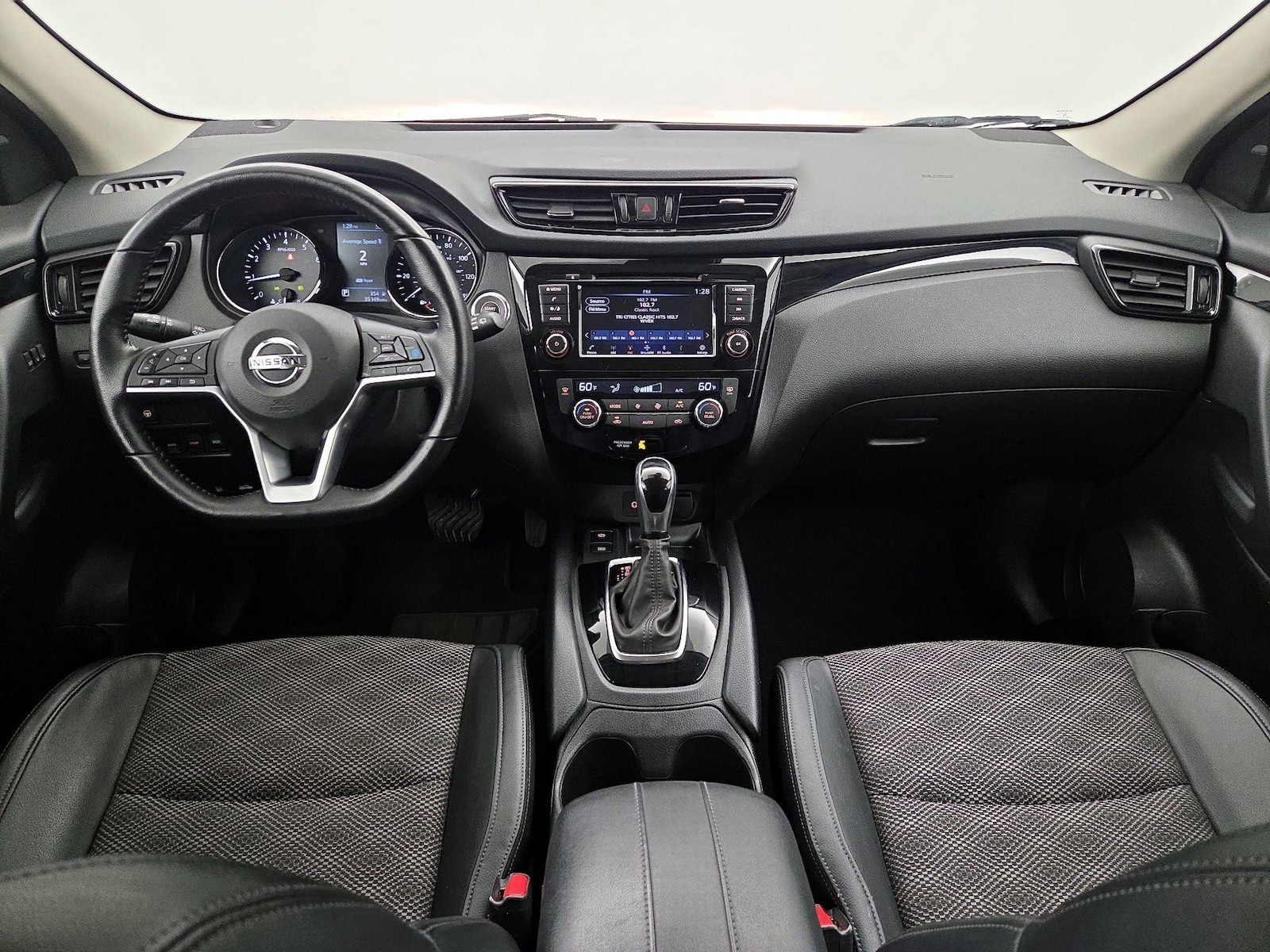2022 Nissan Rogue Sport SV - Photo 10