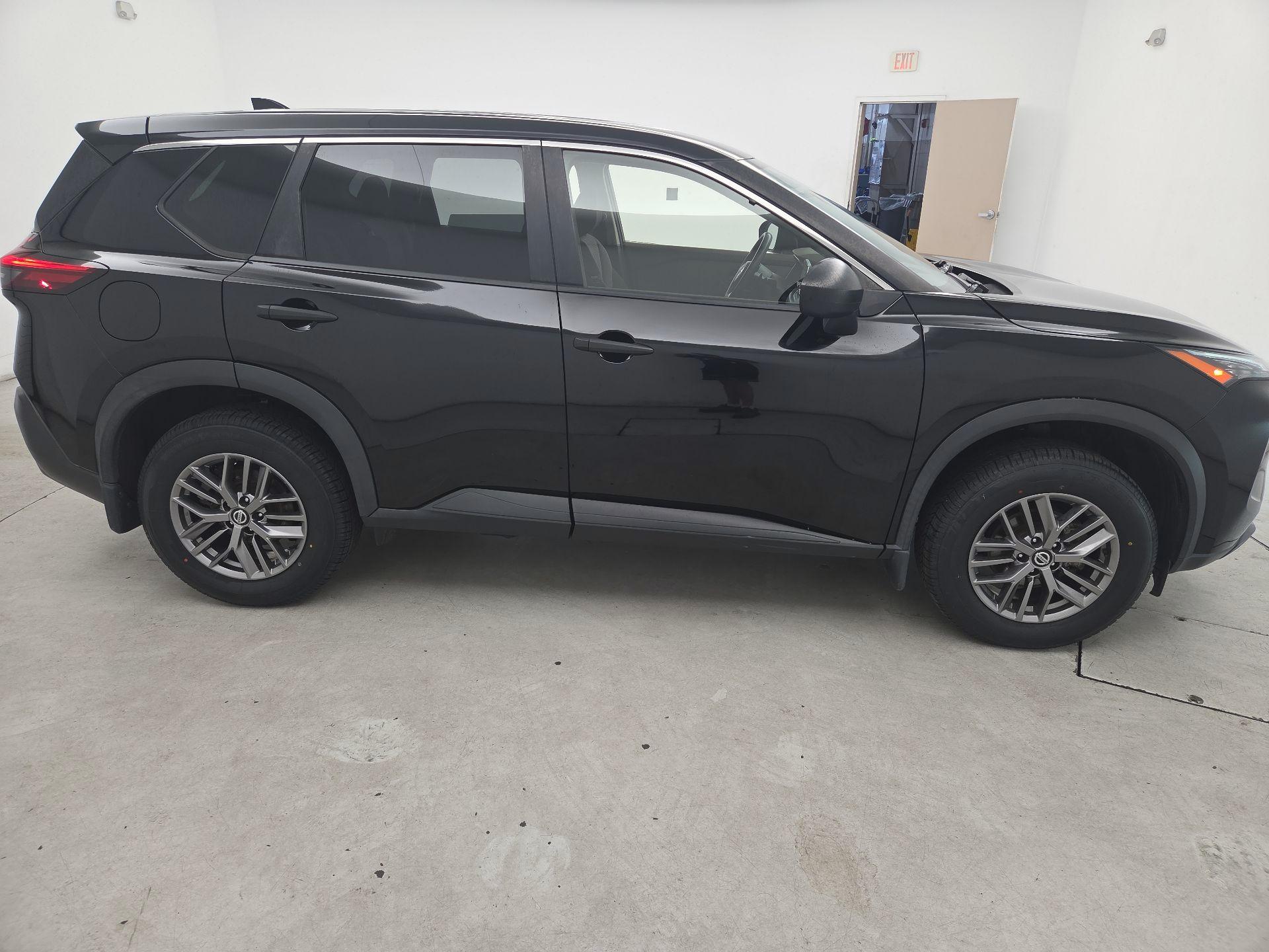Thumbnail: 2021 Nissan Rogue - 4