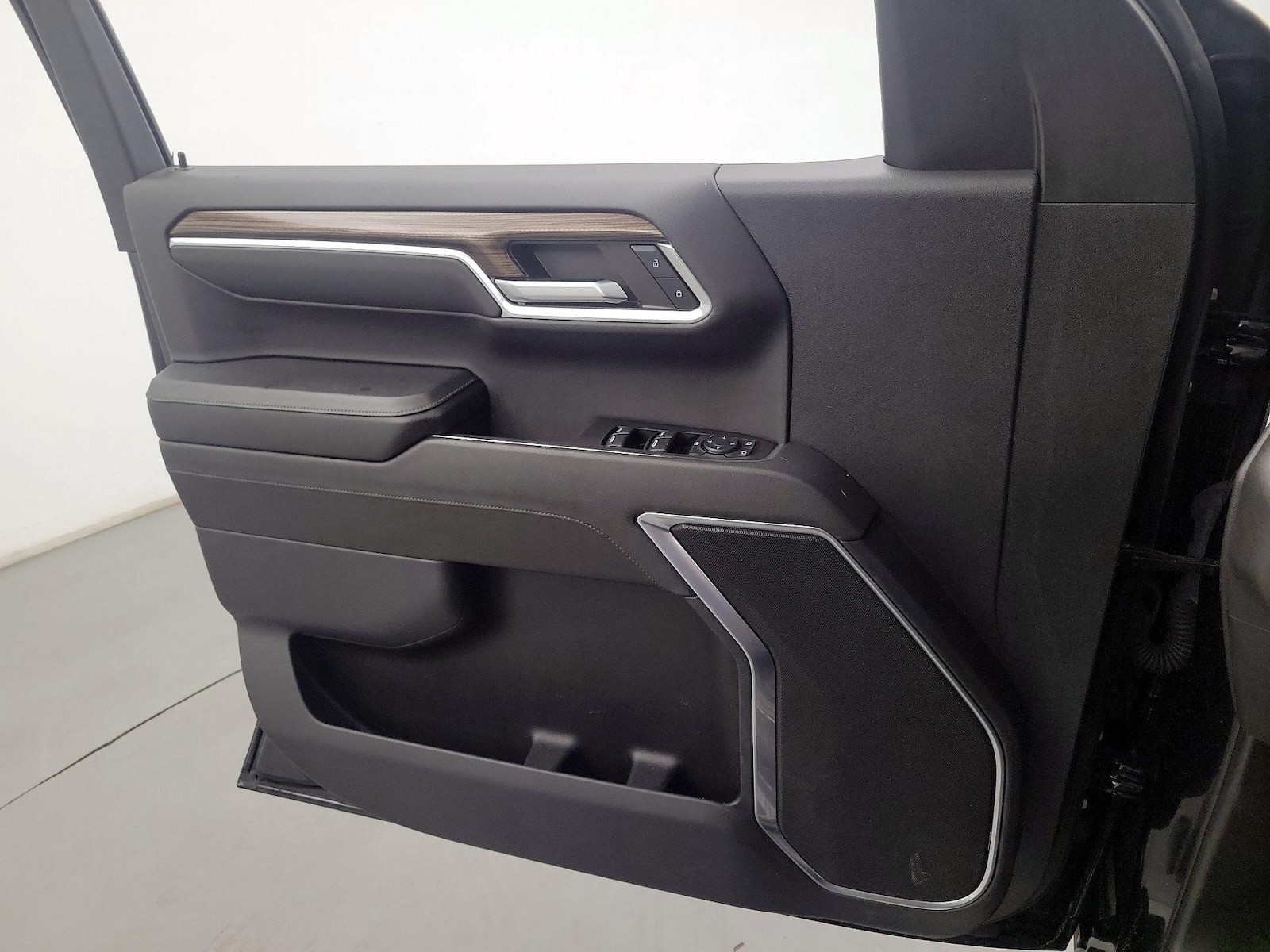 2024 Chevrolet Silverado 1500 LT - Photo 11