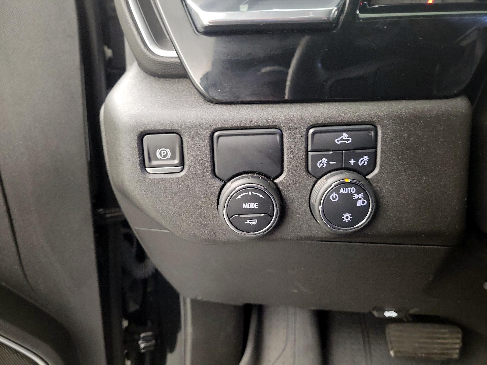 2024 Chevrolet Silverado 1500 LT - Photo 12