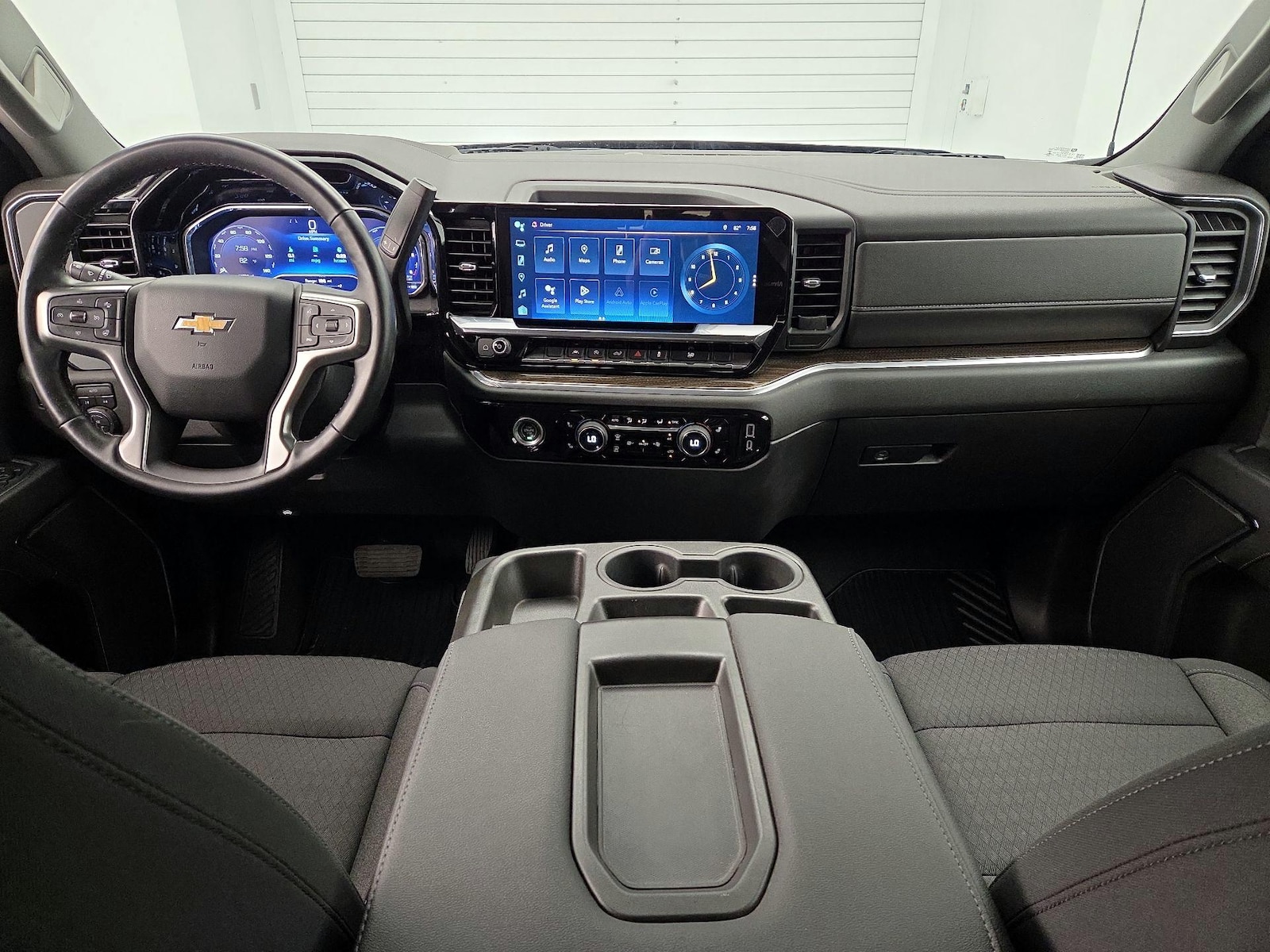 2023 Chevrolet Silverado 1500 LT - Photo 10