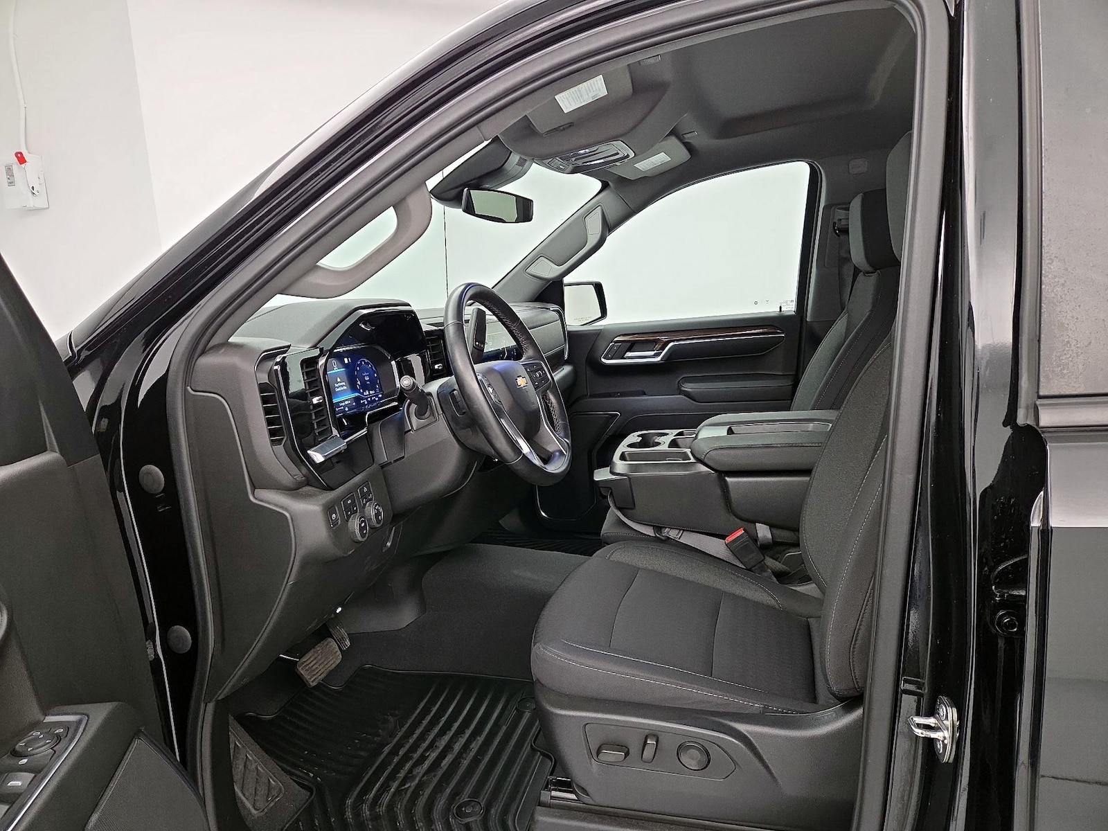 2023 Chevrolet Silverado 1500 LT - Photo 12