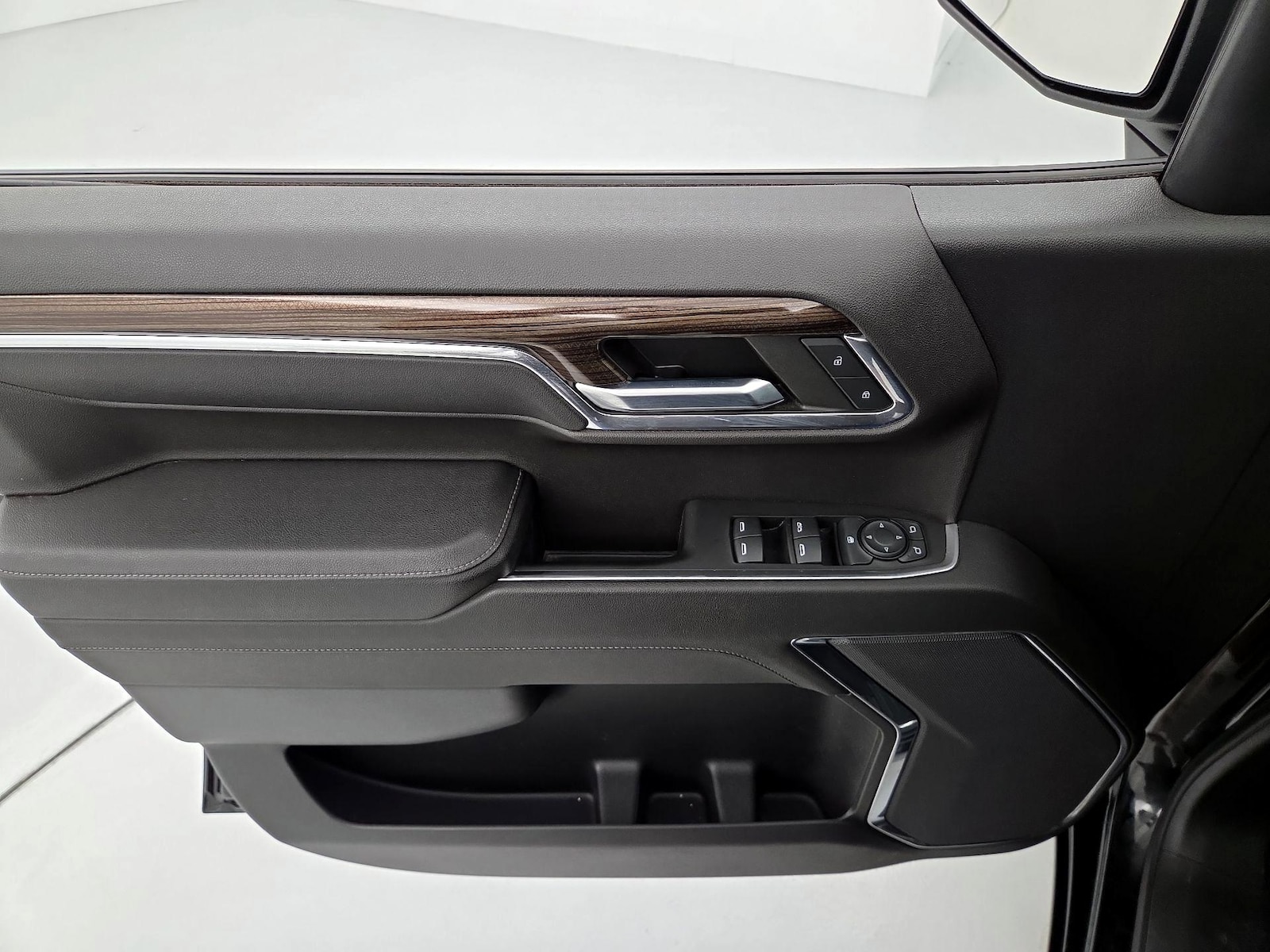 2023 Chevrolet Silverado 1500 LT - Photo 13