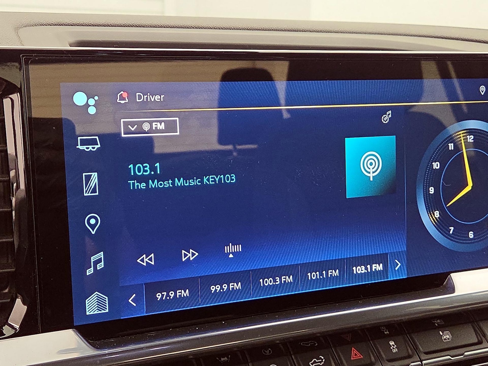 2023 Chevrolet Silverado 1500 LT - Photo 16