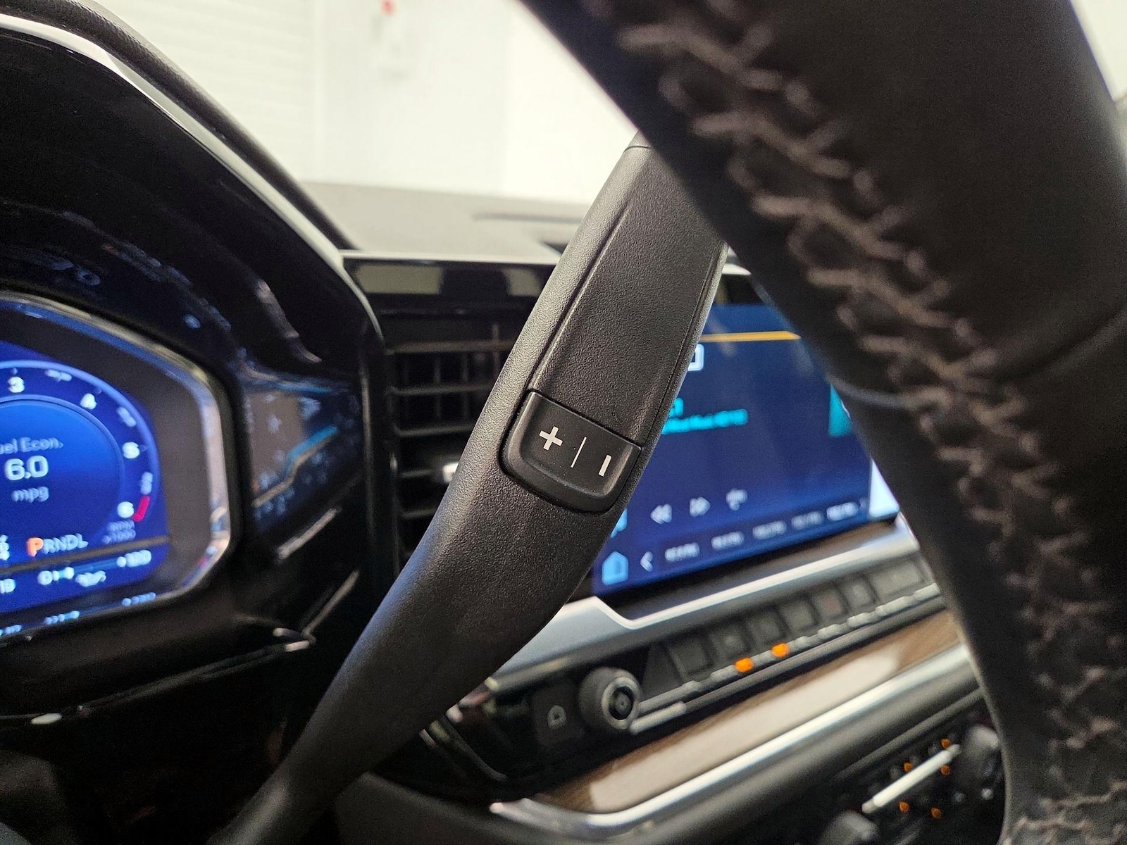 2023 Chevrolet Silverado 1500 LT - Photo 18