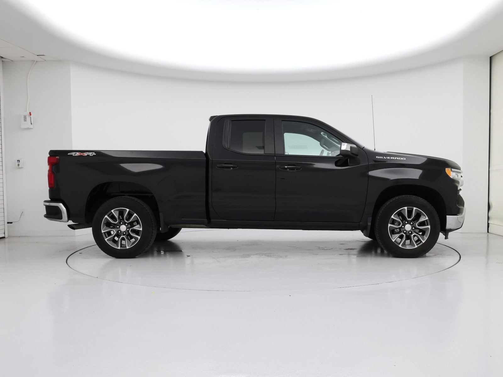 2023 Chevrolet Silverado 1500 LT - Photo 8