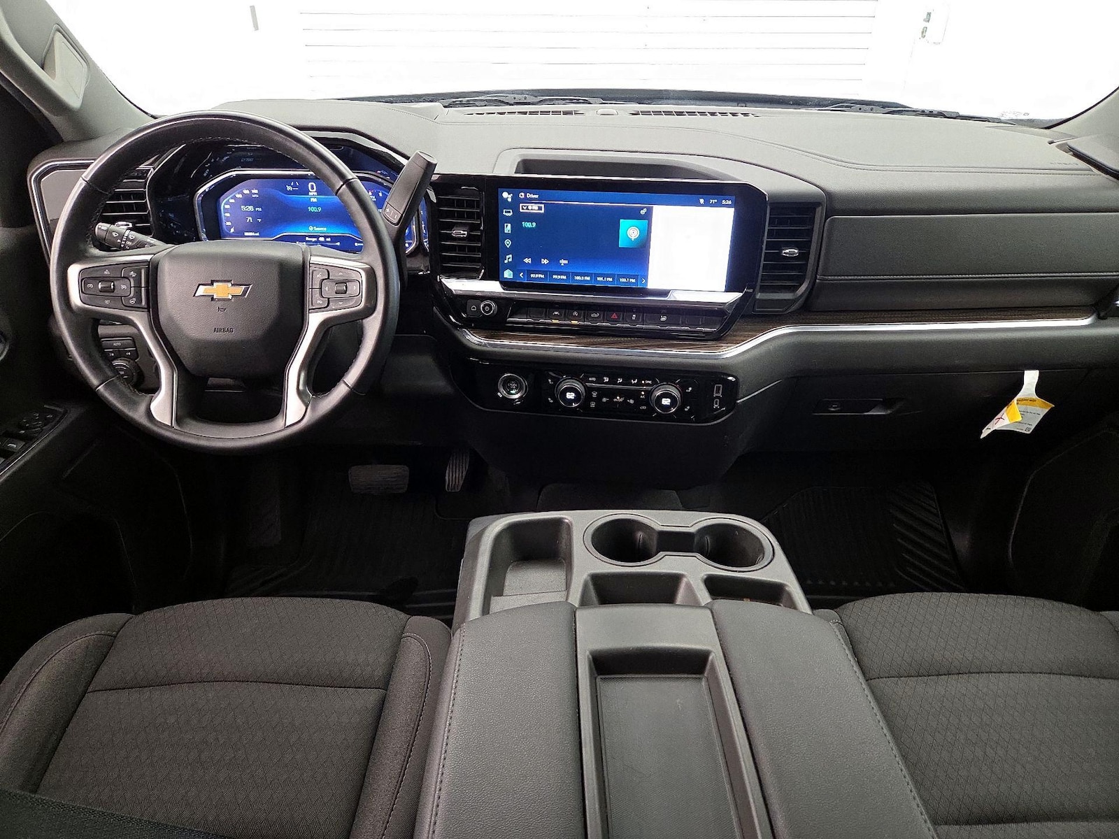 2023 Chevrolet Silverado 1500 LT - Photo 10