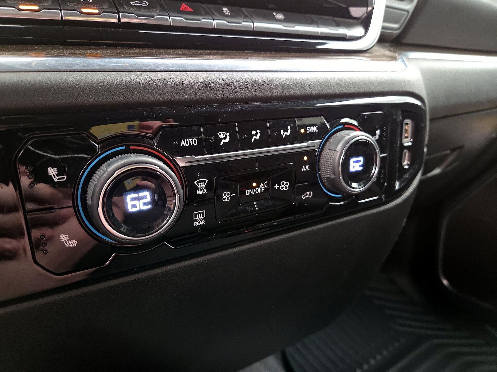2023 Chevrolet Silverado 1500 LT - Photo 17
