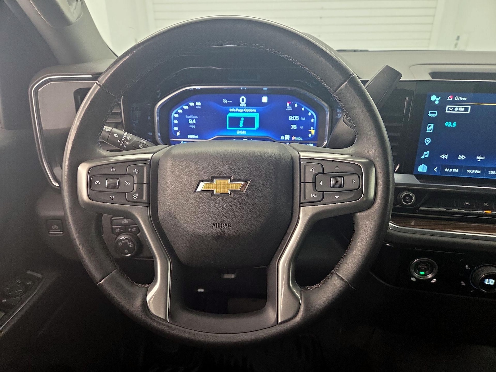 2023 Chevrolet Silverado 1500 LT - Photo 11