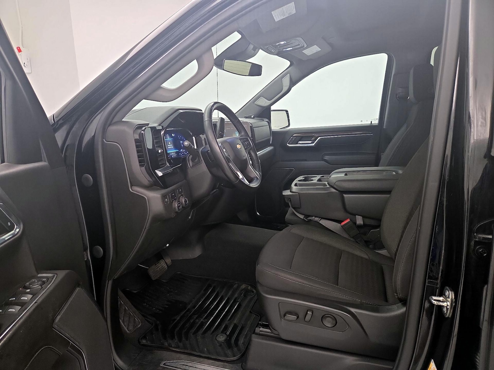 2023 Chevrolet Silverado 1500 LT - Photo 12