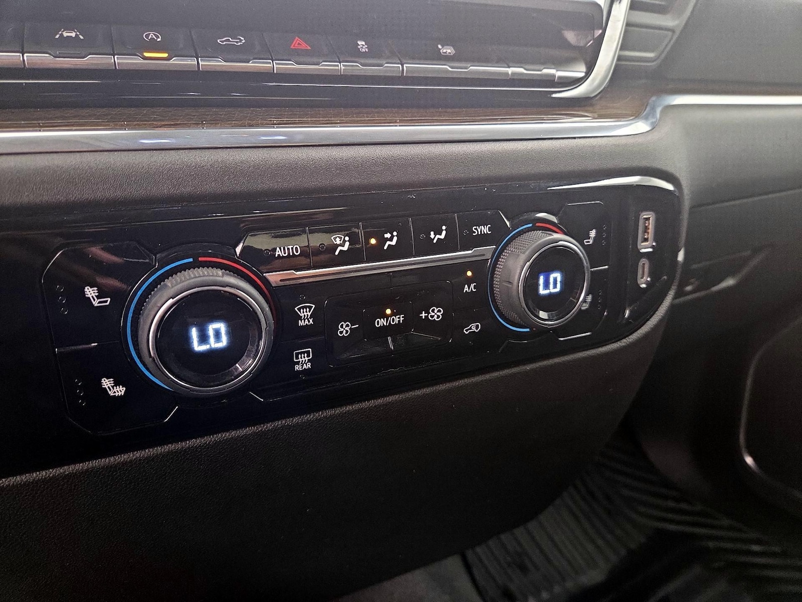 2023 Chevrolet Silverado 1500 LT - Photo 17