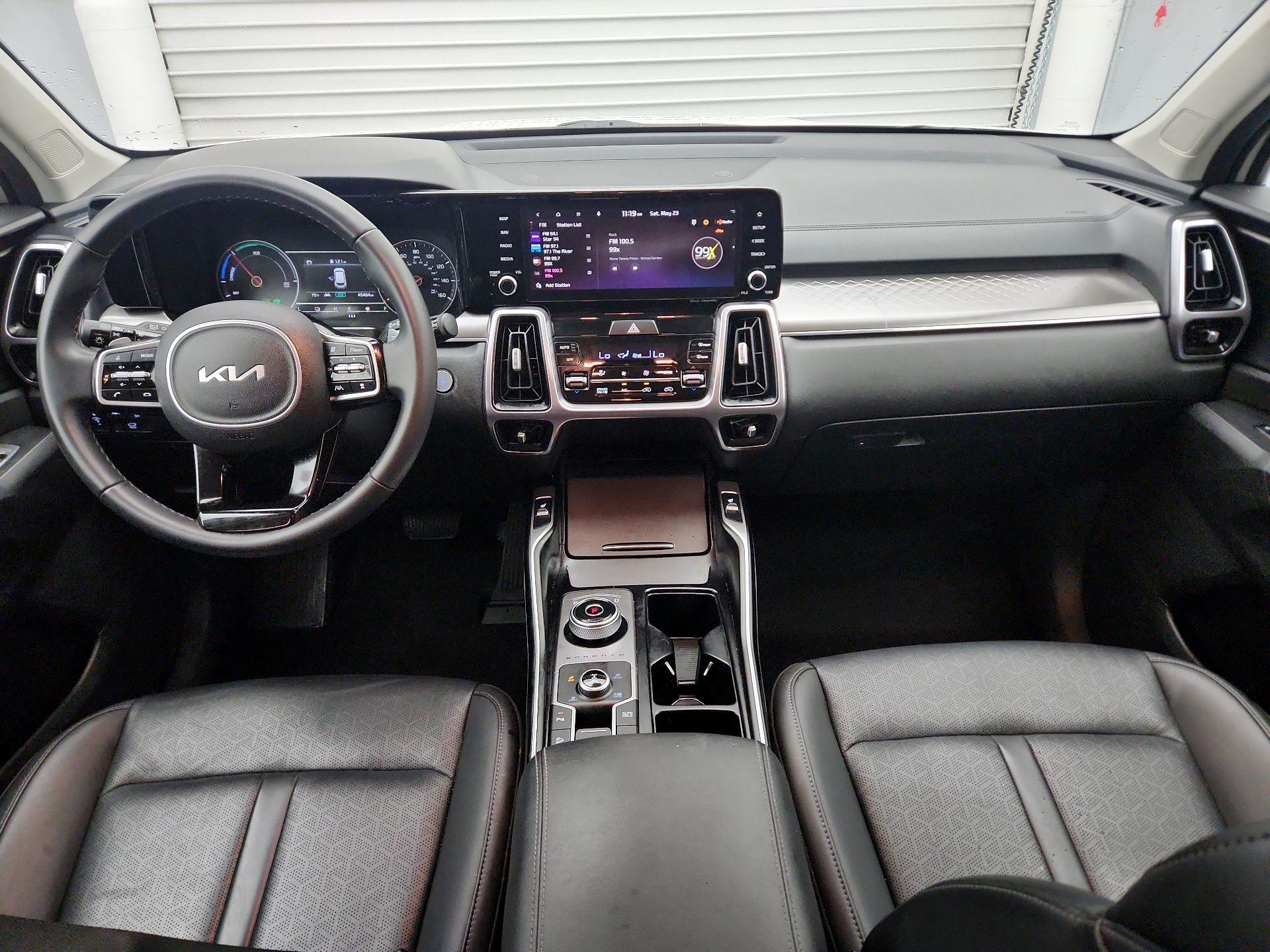 Thumbnail: 2023 Kia Sorento - 9