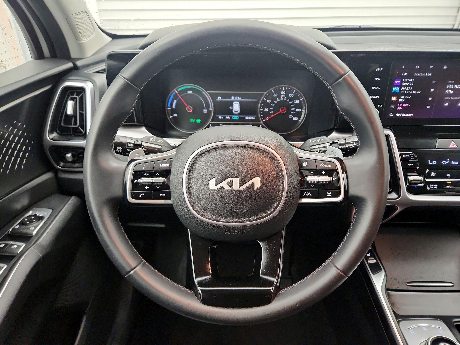Thumbnail: 2023 Kia Sorento - 10