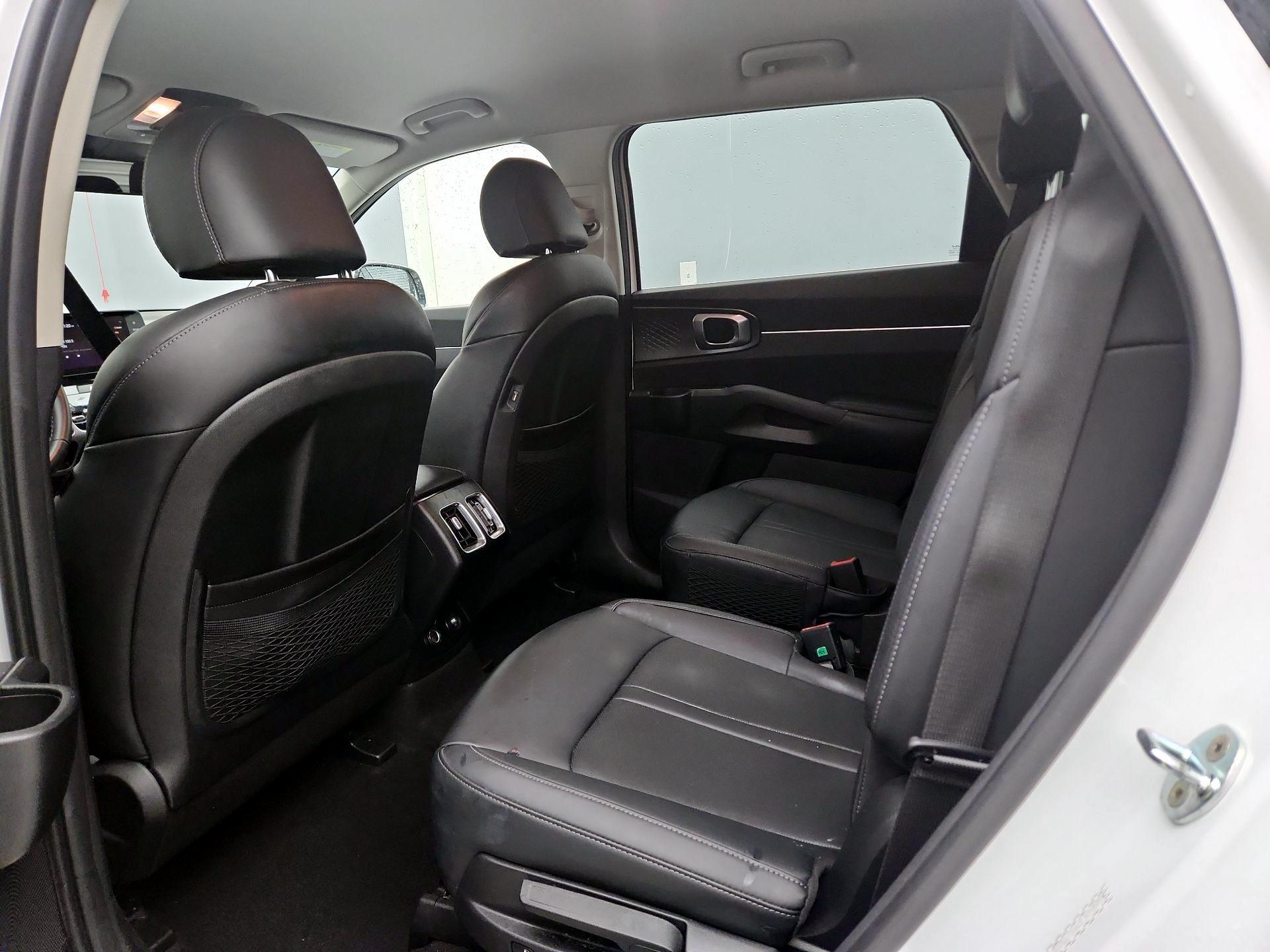 Thumbnail: 2023 Kia Sorento - 20