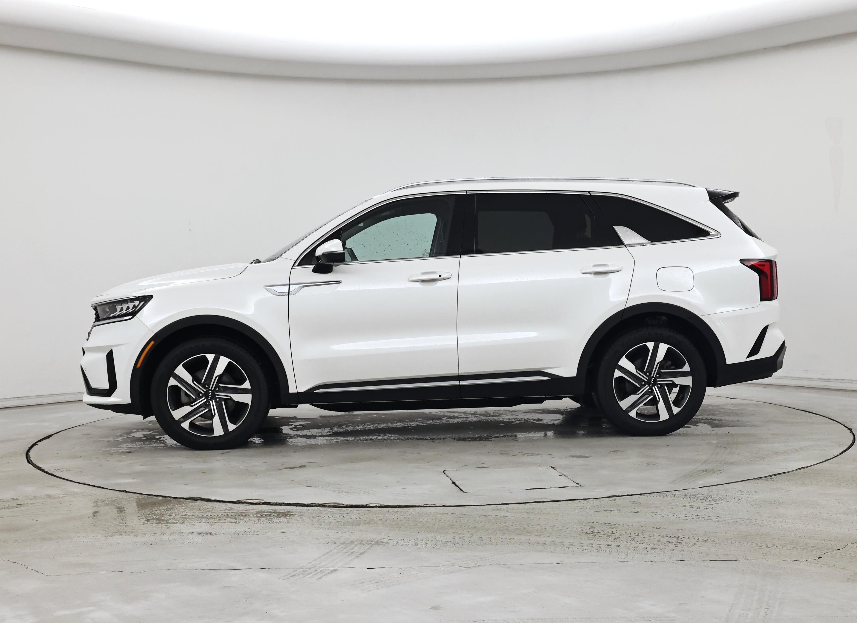 Thumbnail: 2023 Kia Sorento - 3