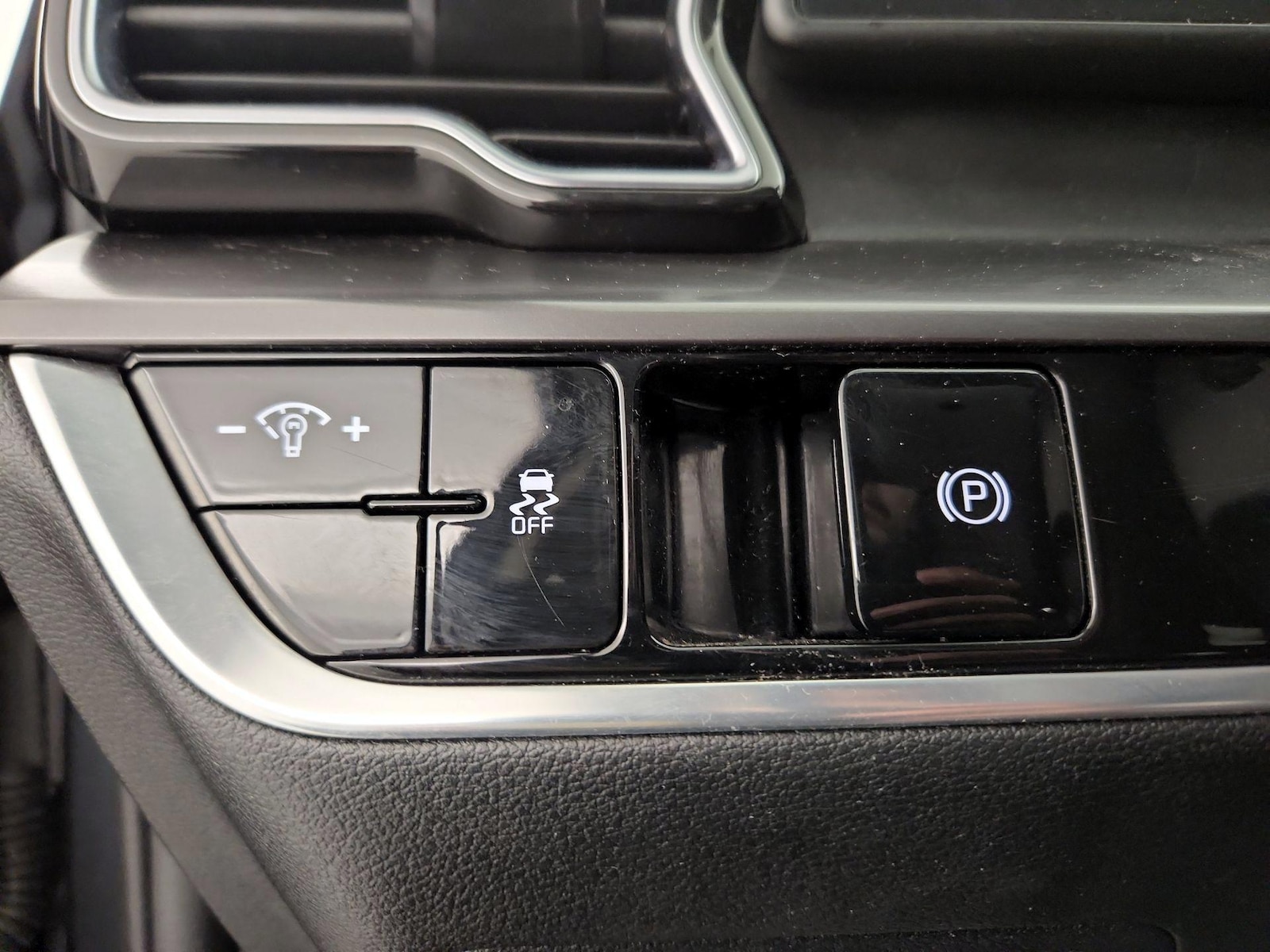 2023 Kia Sportage EX - Photo 14