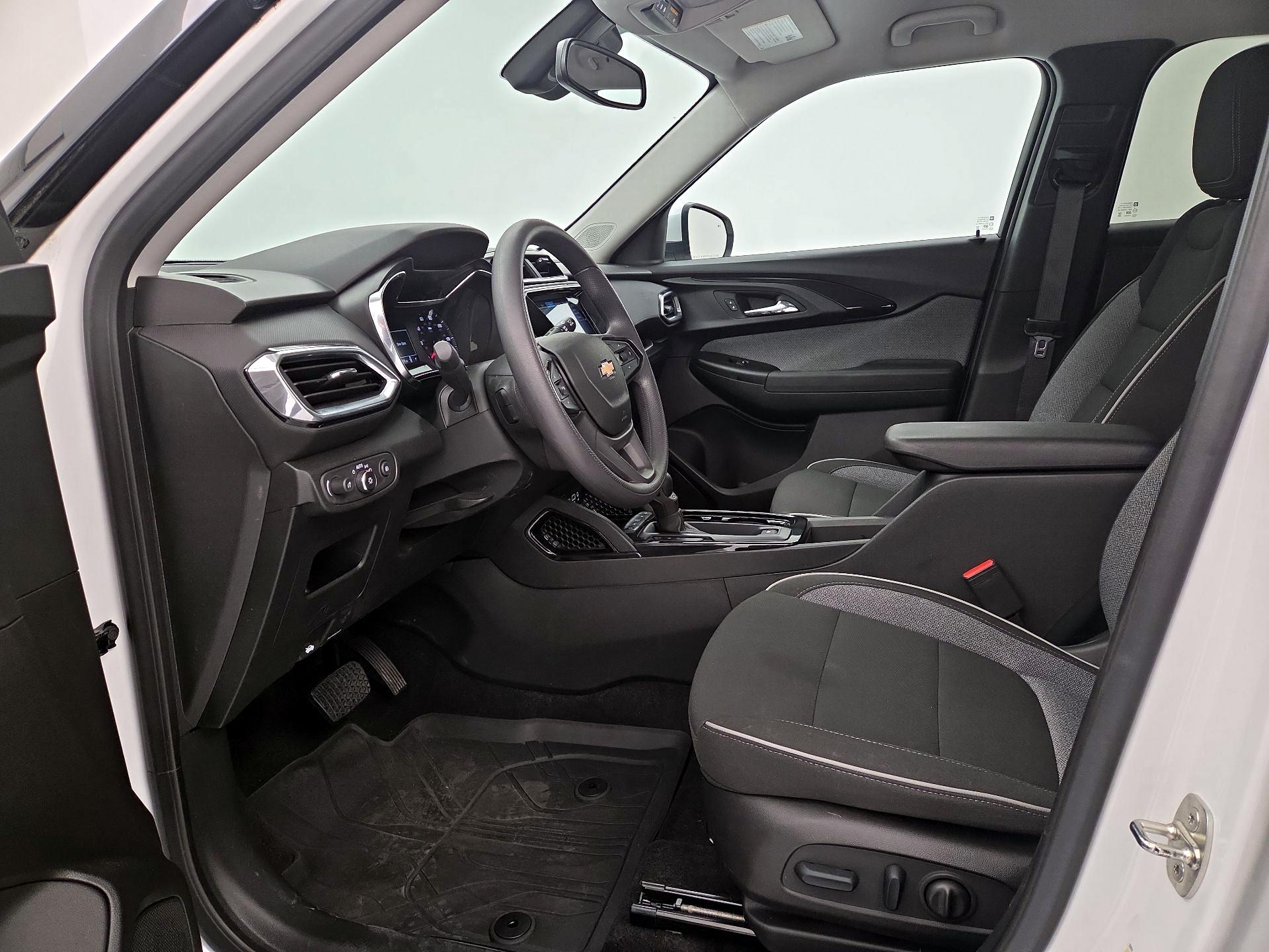 Thumbnail: 2023 Chevrolet TrailBlazer - 11