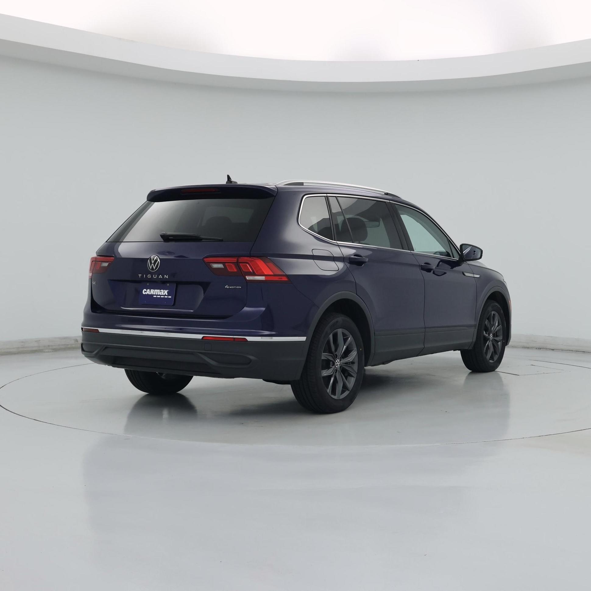 Thumbnail: 2022 Volkswagen Tiguan - 8