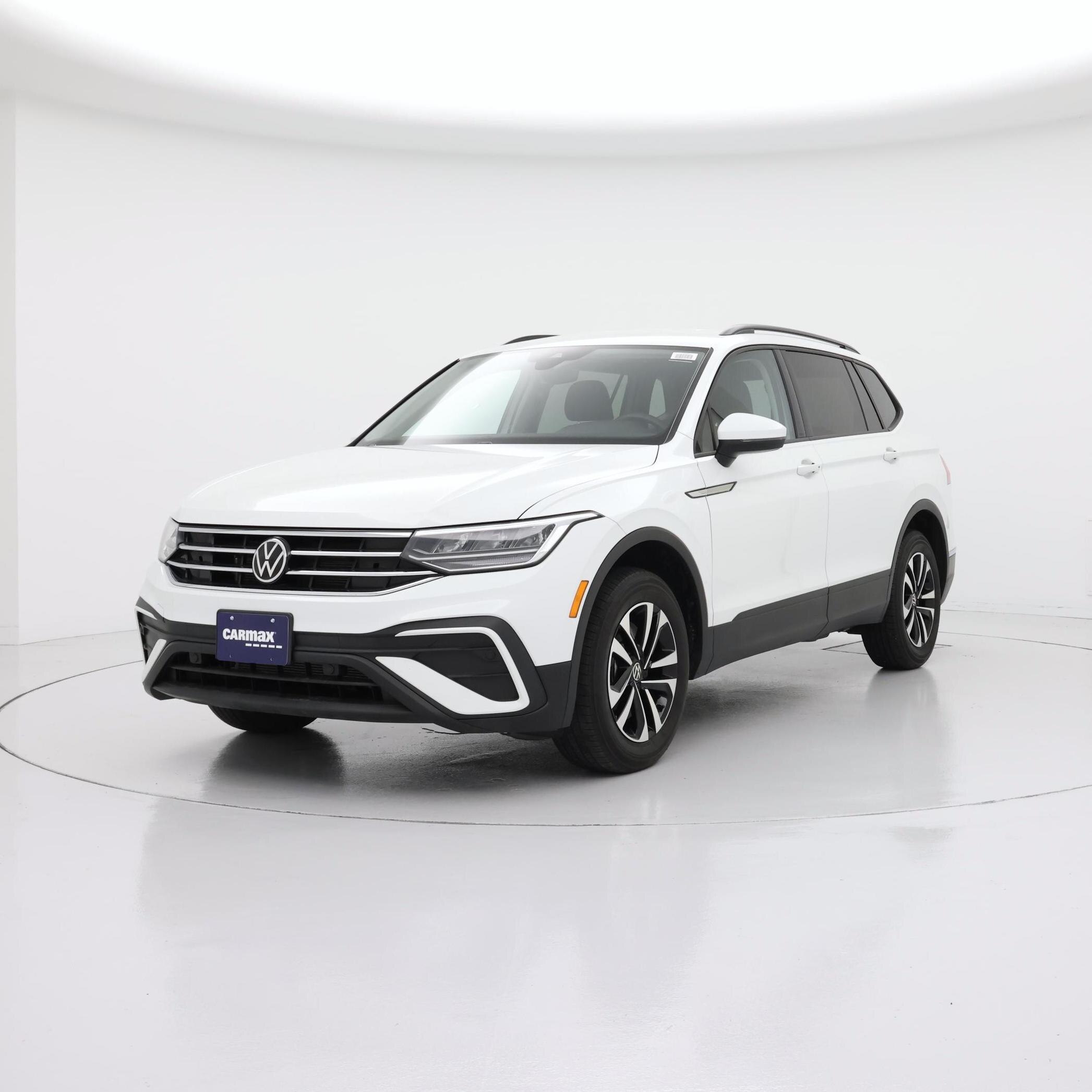 Thumbnail: 2022 Volkswagen Tiguan - 4