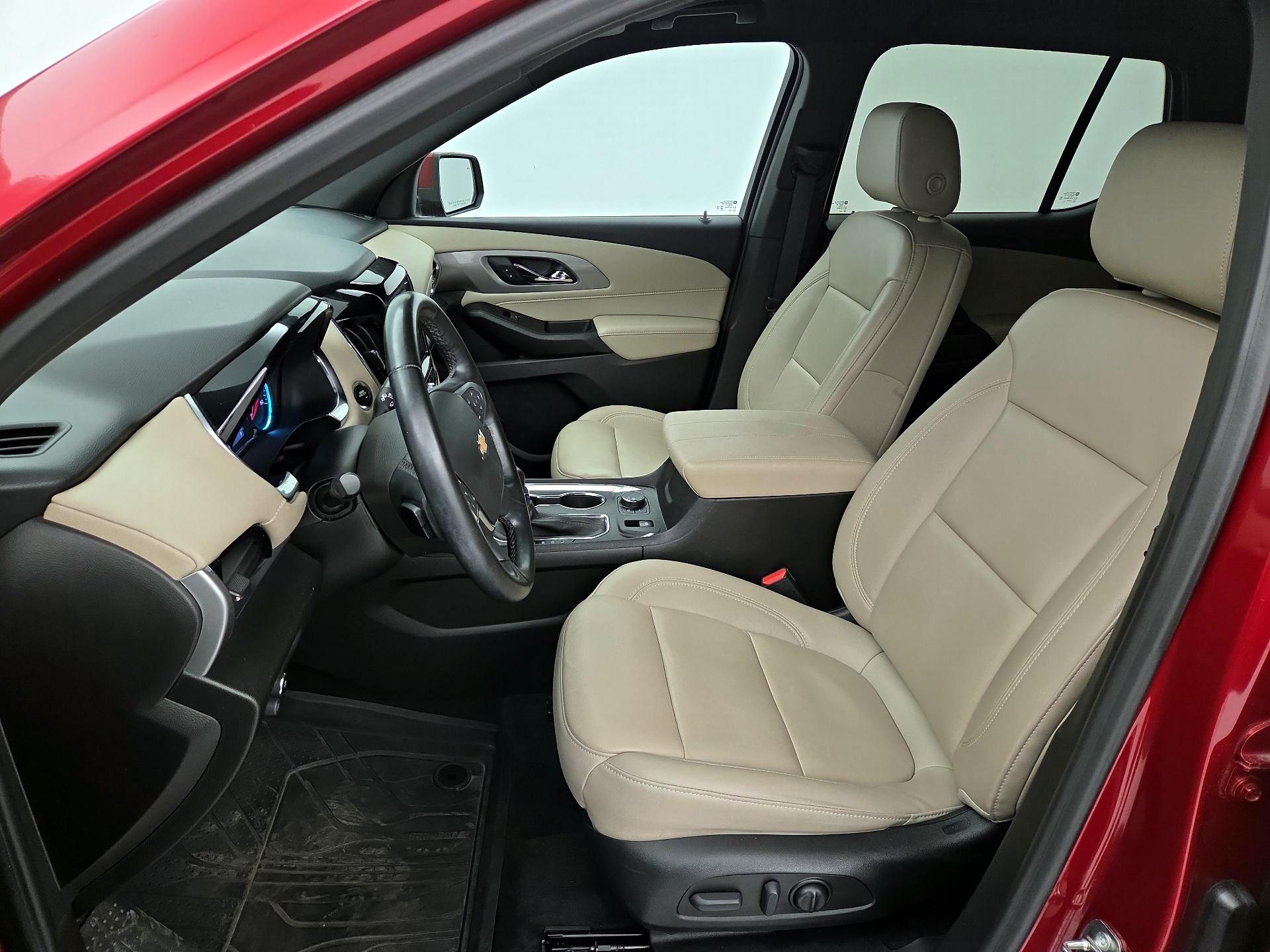Thumbnail: 2023 Chevrolet Traverse - 11