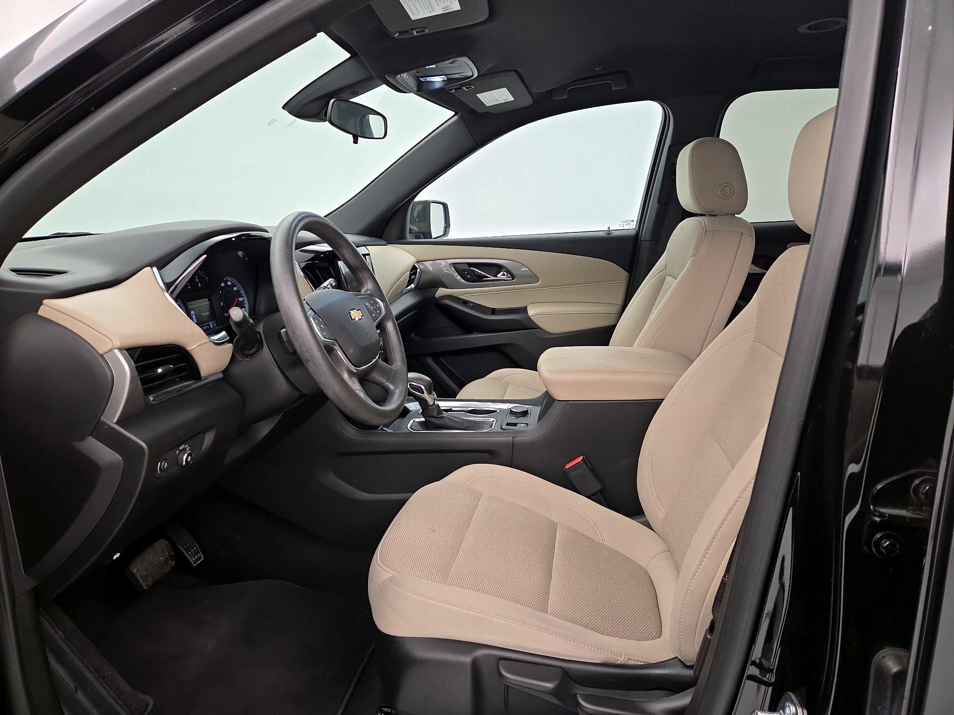 Thumbnail: 2023 Chevrolet Traverse - 11