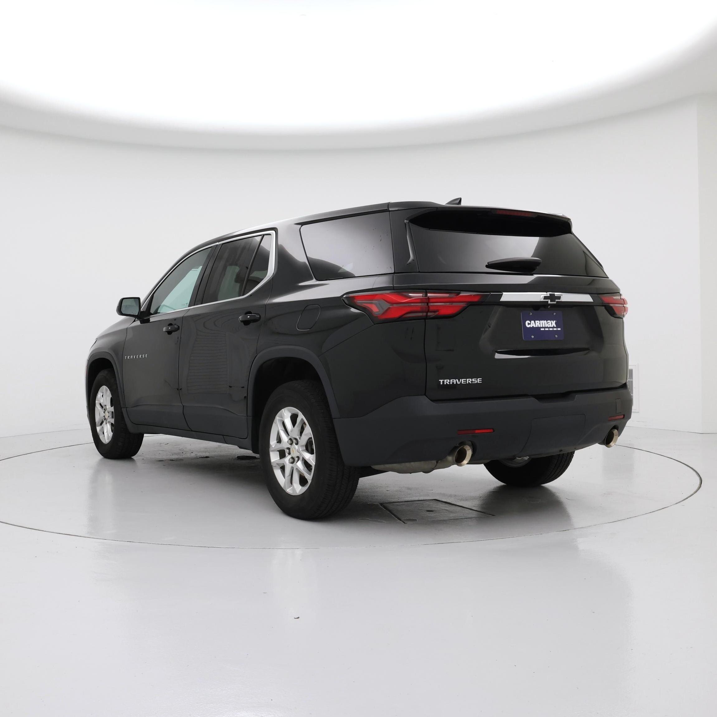 Thumbnail: 2023 Chevrolet Traverse - 2