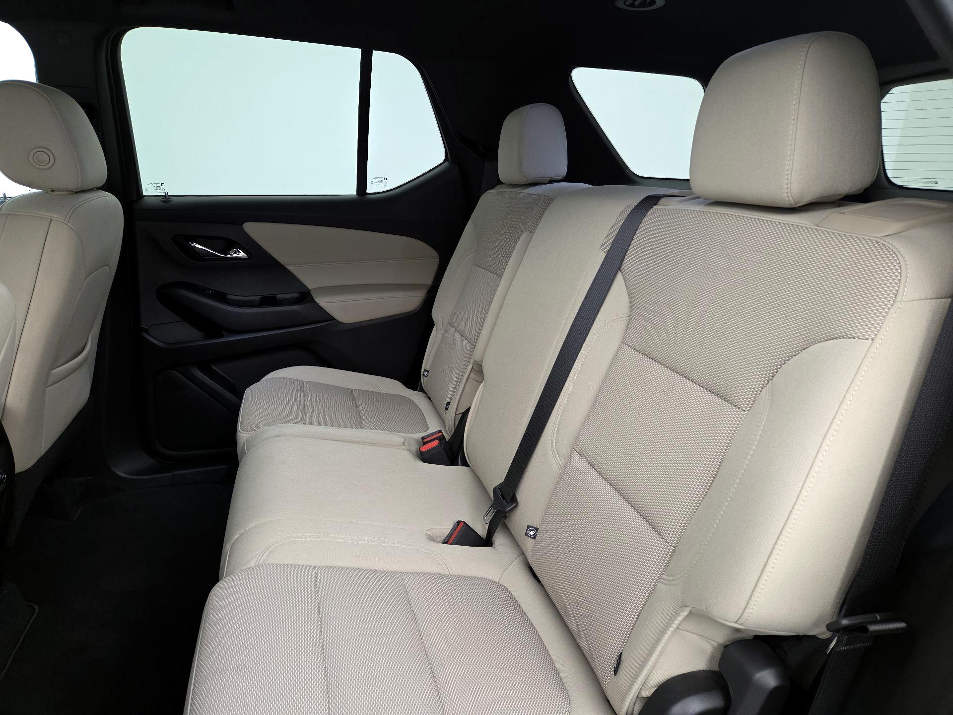 Thumbnail: 2023 Chevrolet Traverse - 19