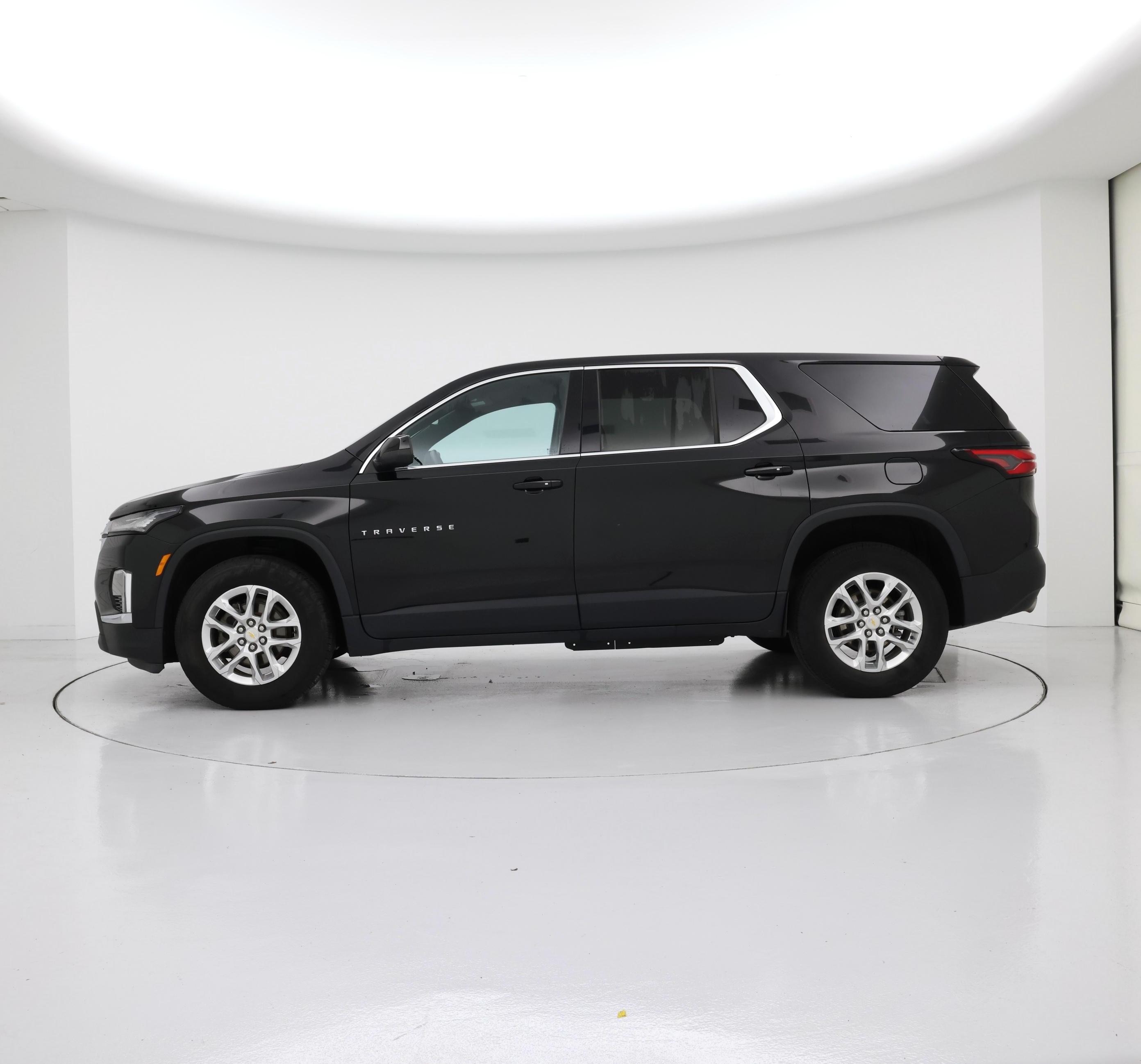 Thumbnail: 2023 Chevrolet Traverse - 3