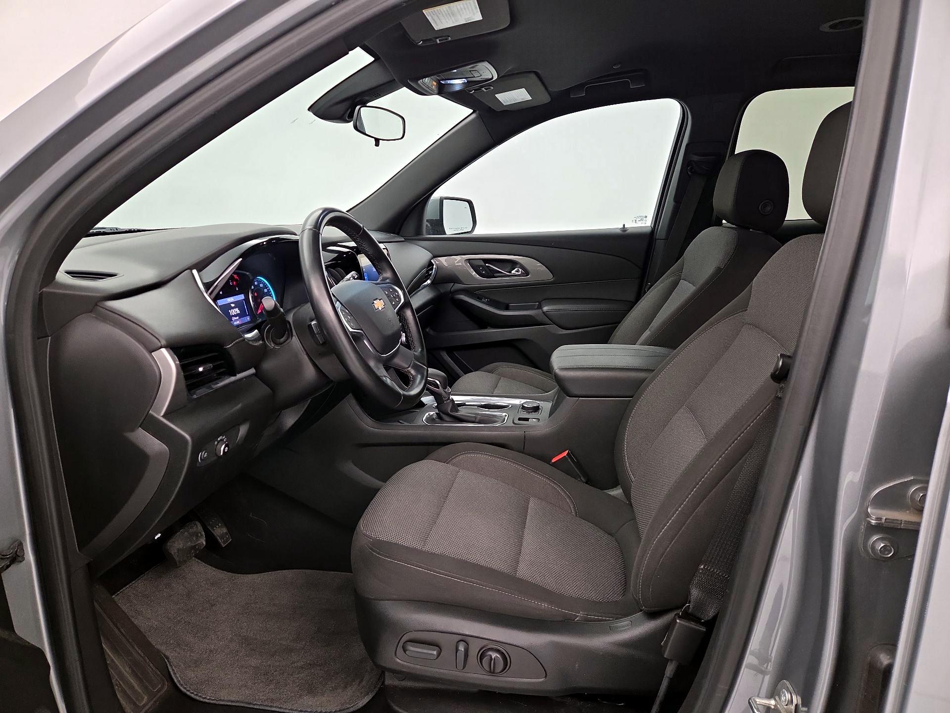 Thumbnail: 2023 Chevrolet Traverse - 11