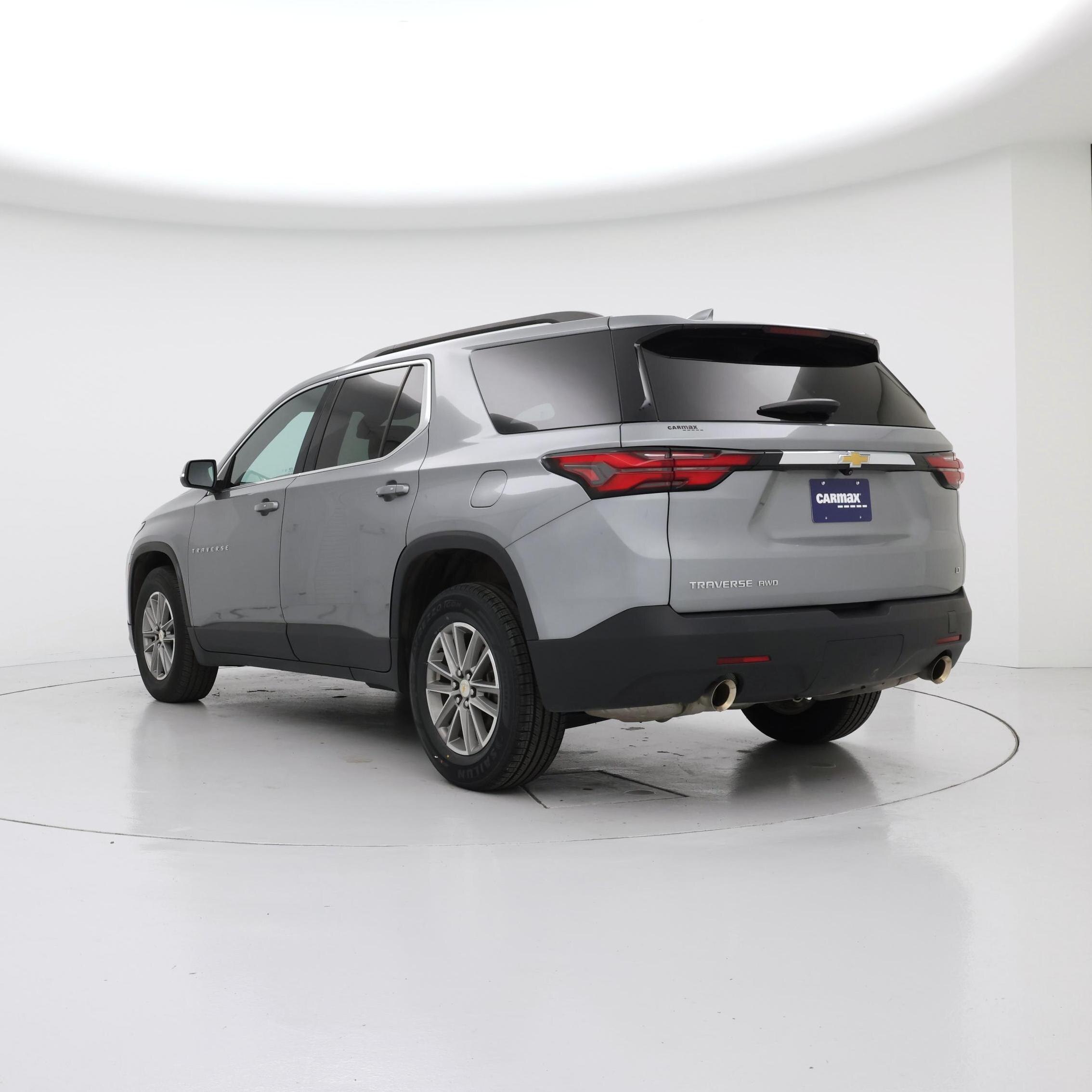 Thumbnail: 2023 Chevrolet Traverse - 2