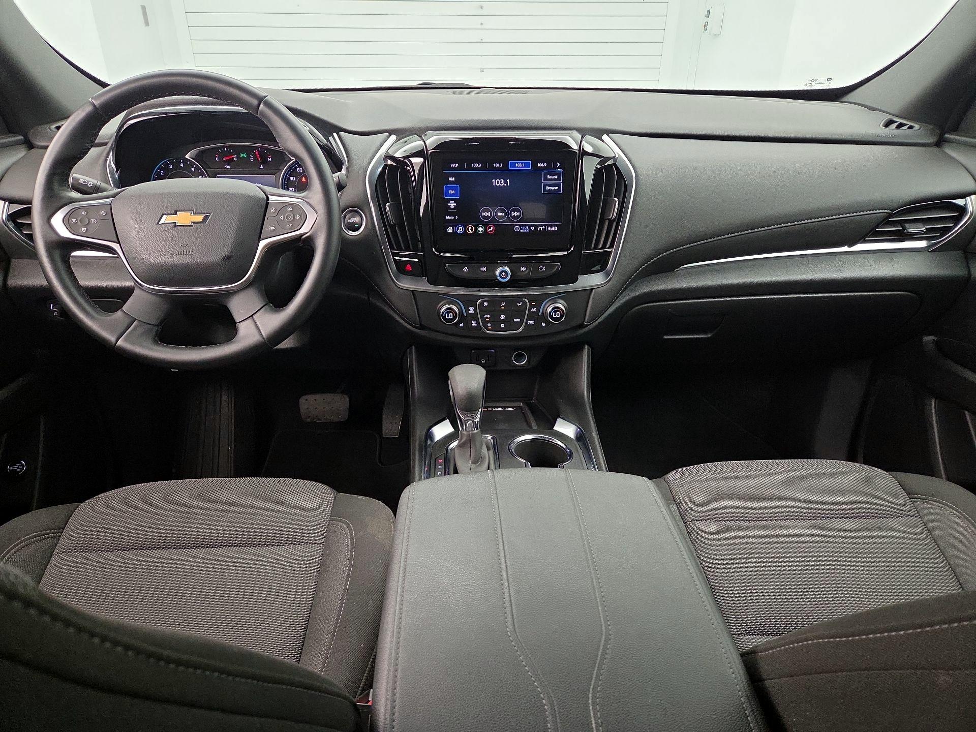 Thumbnail: 2023 Chevrolet Traverse - 9