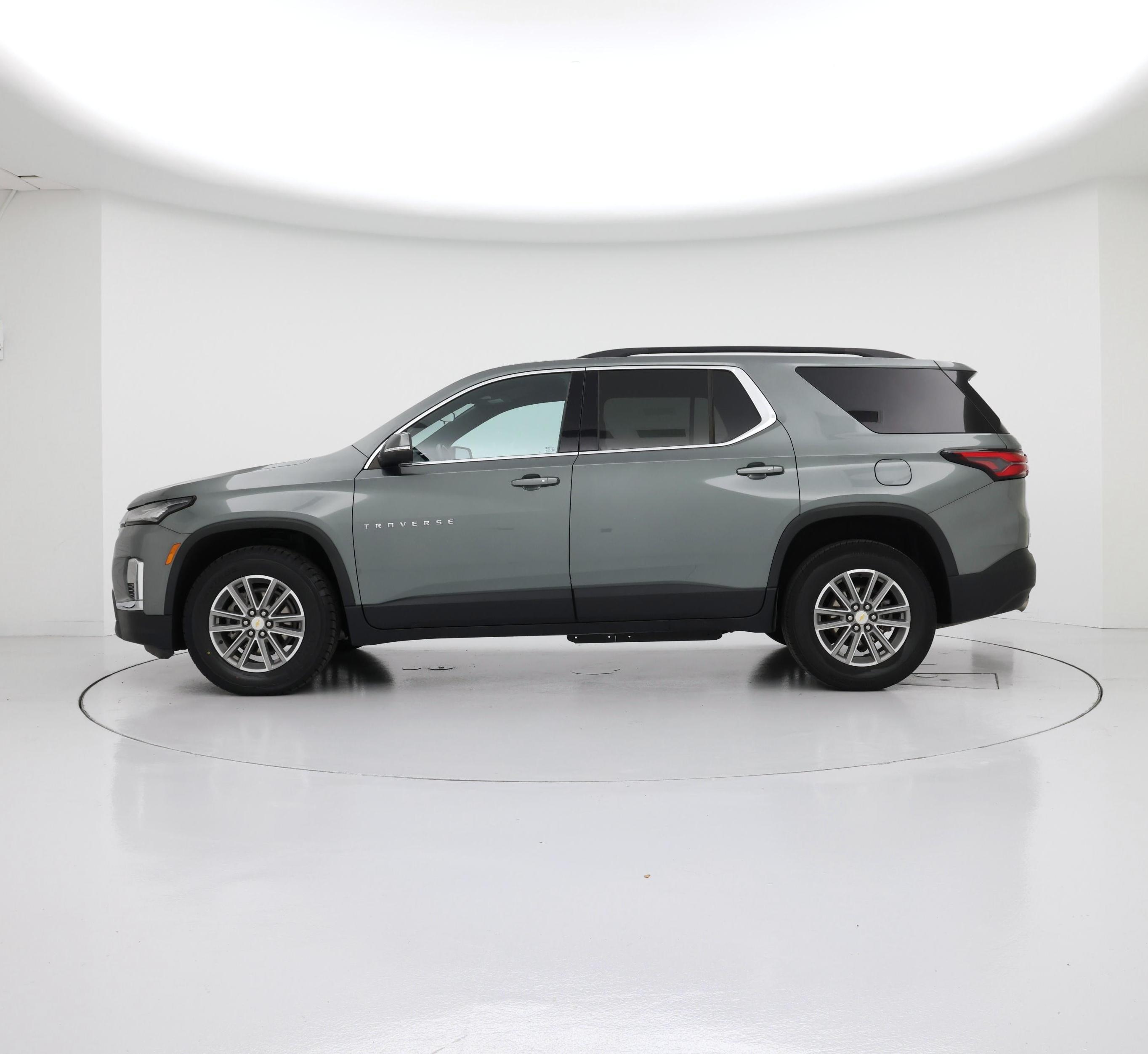 Thumbnail: 2023 Chevrolet Traverse - 3