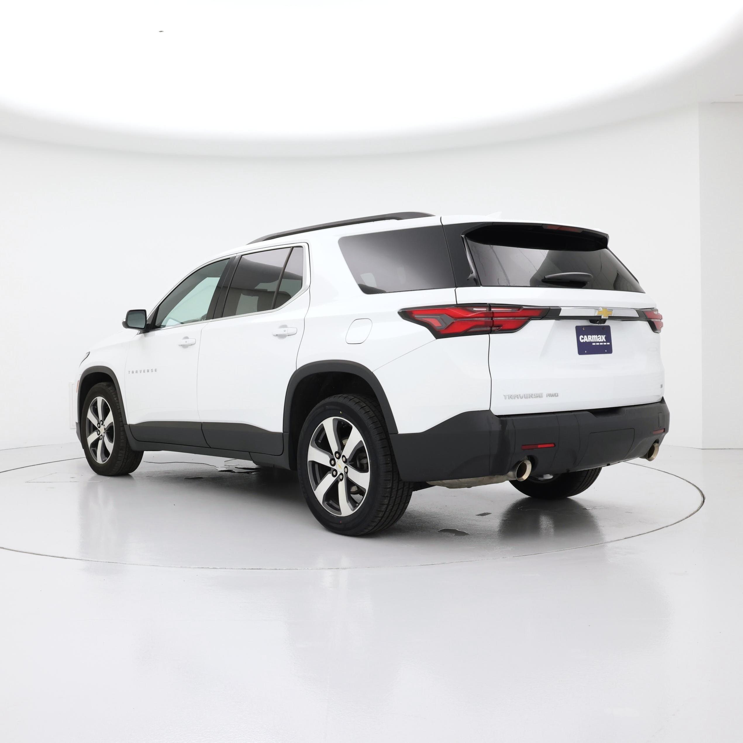Thumbnail: 2023 Chevrolet Traverse - 2