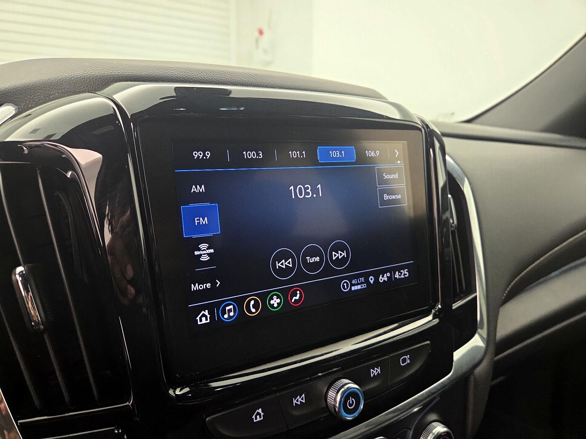 Thumbnail: 2023 Chevrolet Traverse - 15