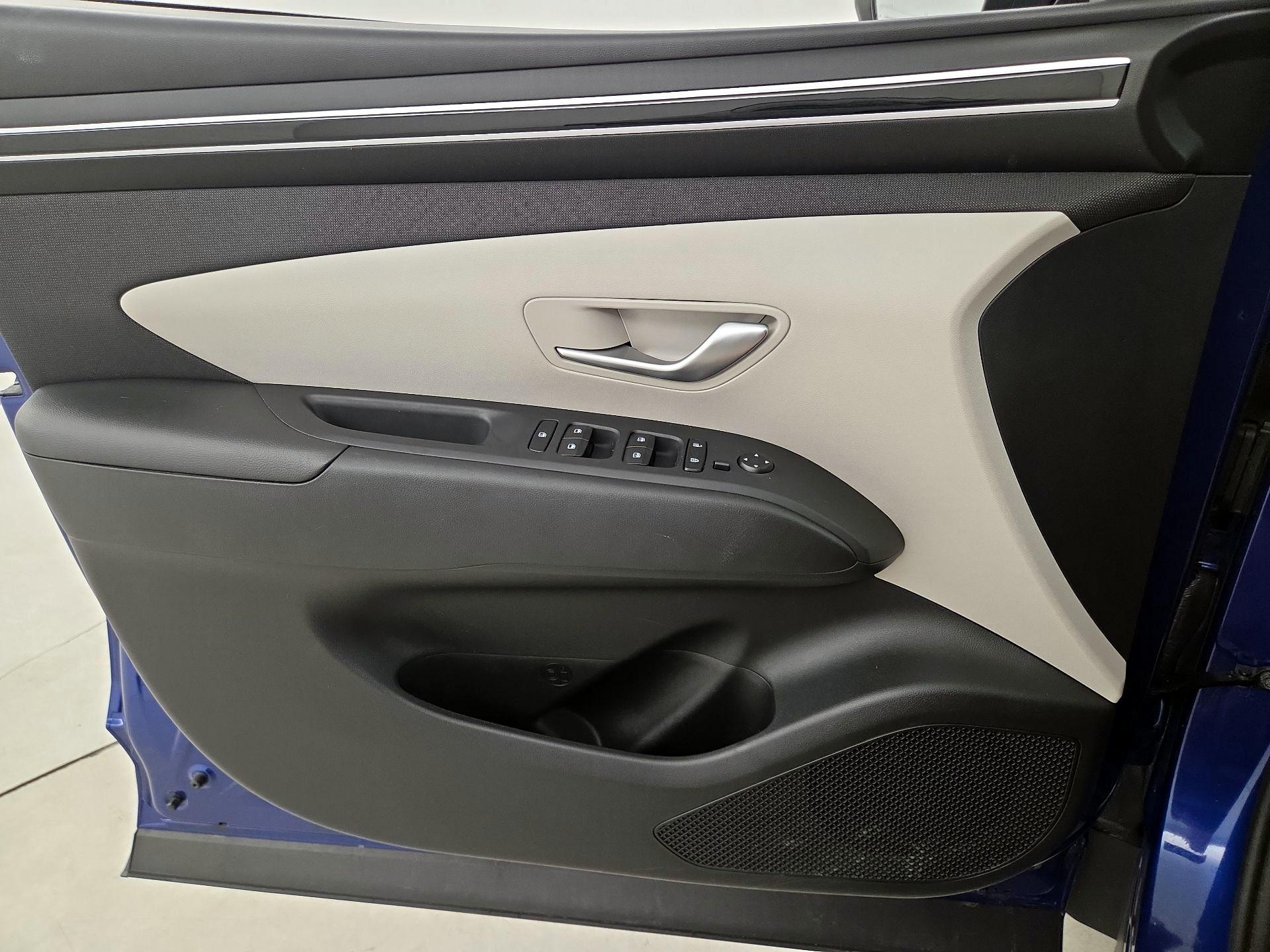 Thumbnail: 2023 Hyundai Tucson - 12