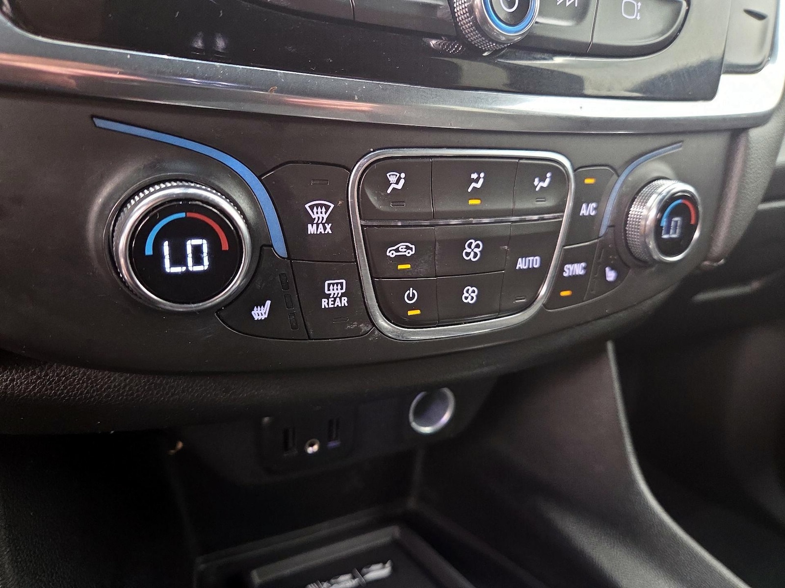 2023 Chevrolet Traverse 1LT - Photo 17