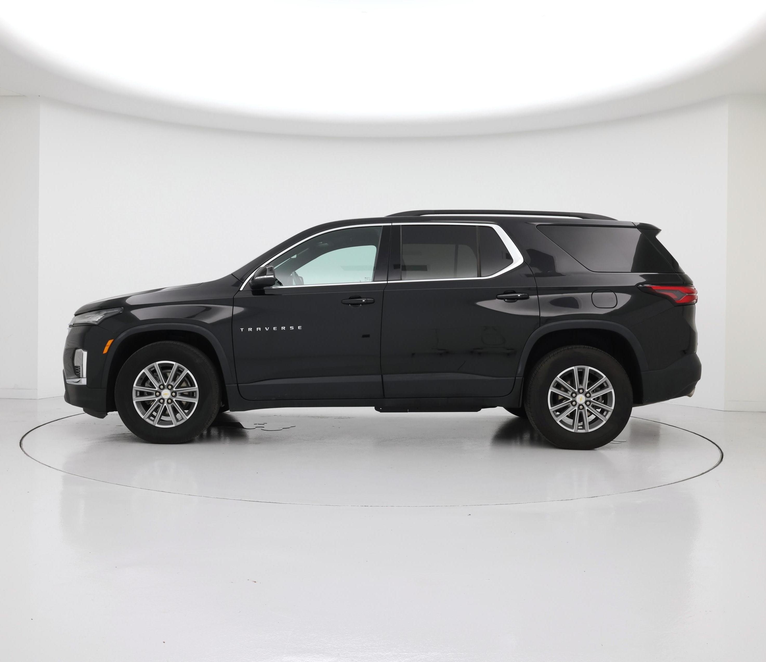 Thumbnail: 2023 Chevrolet Traverse - 3